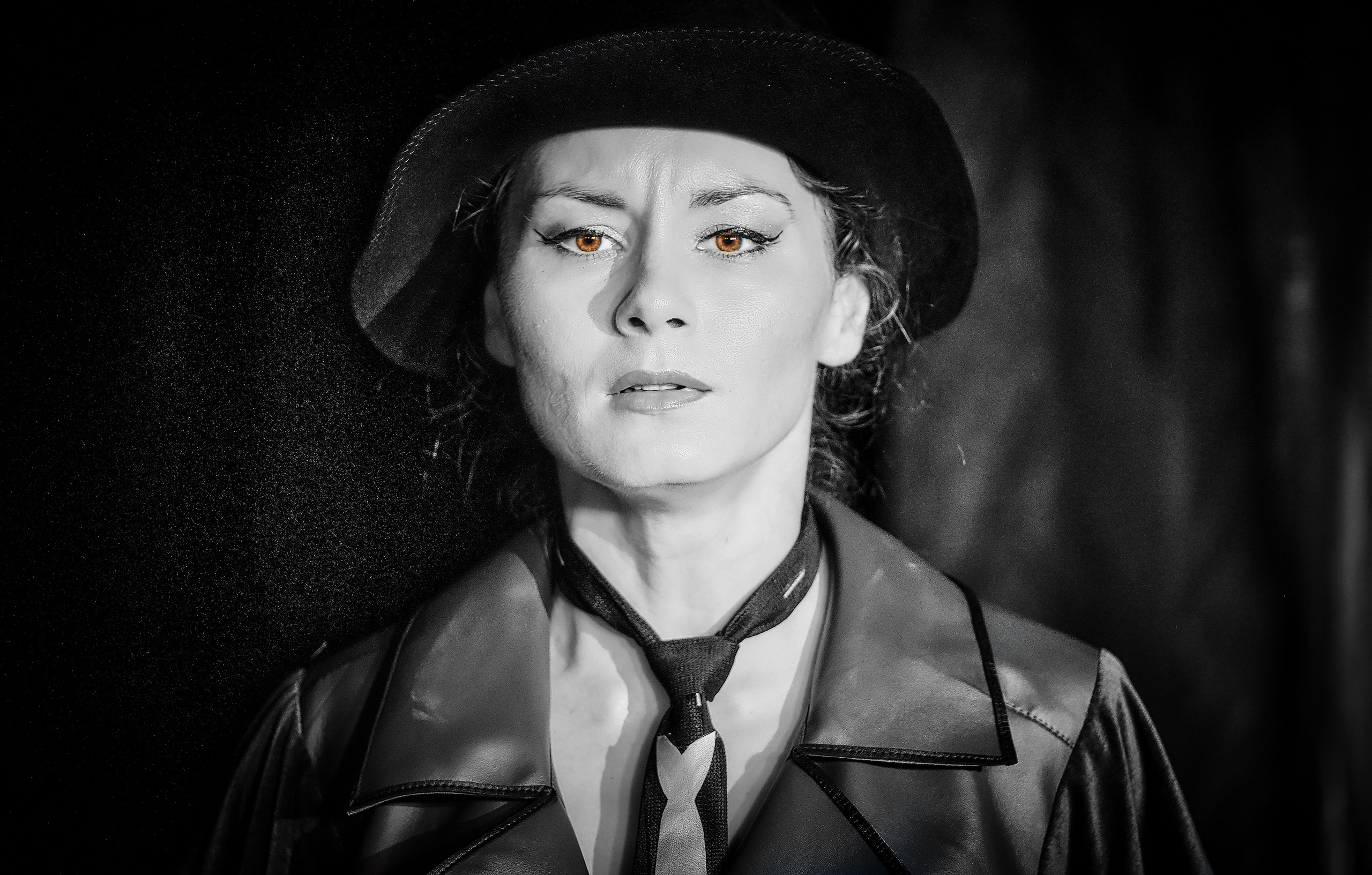 Theater Zero. Middle East Photo Agency — Weddings, Bar & Bat Mitzvahs, Brit Milah, Theater, Magnets, Portraits