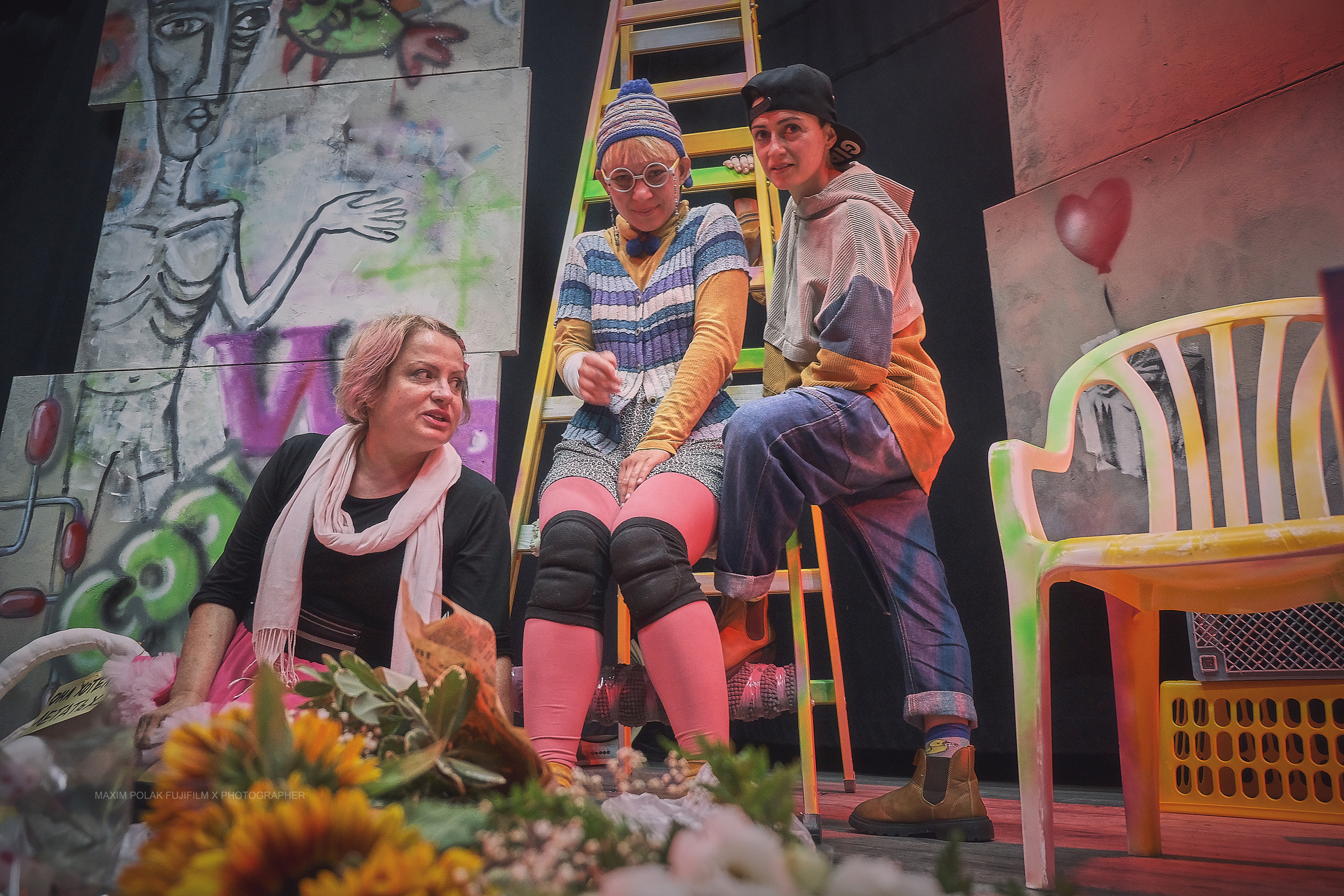 Theater inoi. Middle East Photo Agency סוכנות צילום המזרח התיכון — צילום מקצועי והדפסת מגנטים לאירועים