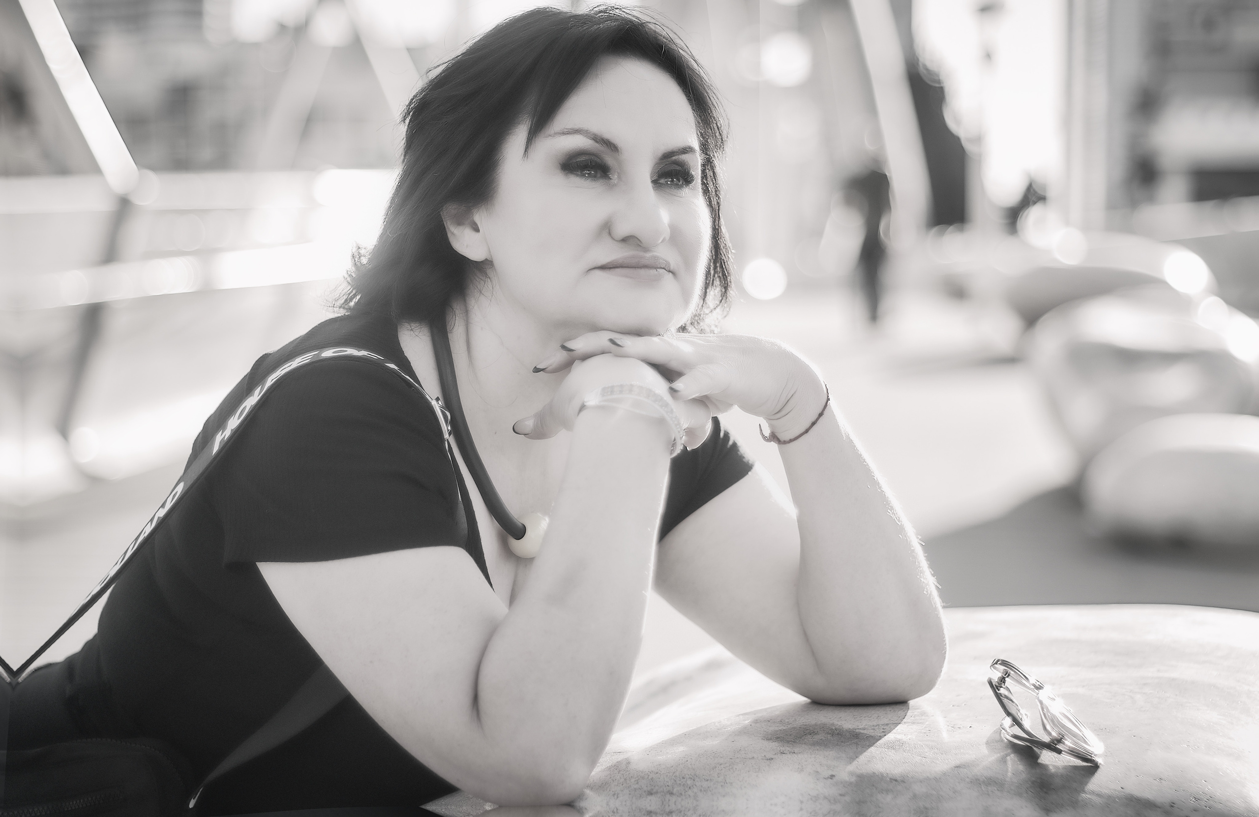 Oksana. Middle East Photo Agency סוכנות צילום המזרח התיכון — צילום מקצועי והדפסת מגנטים לאירועים