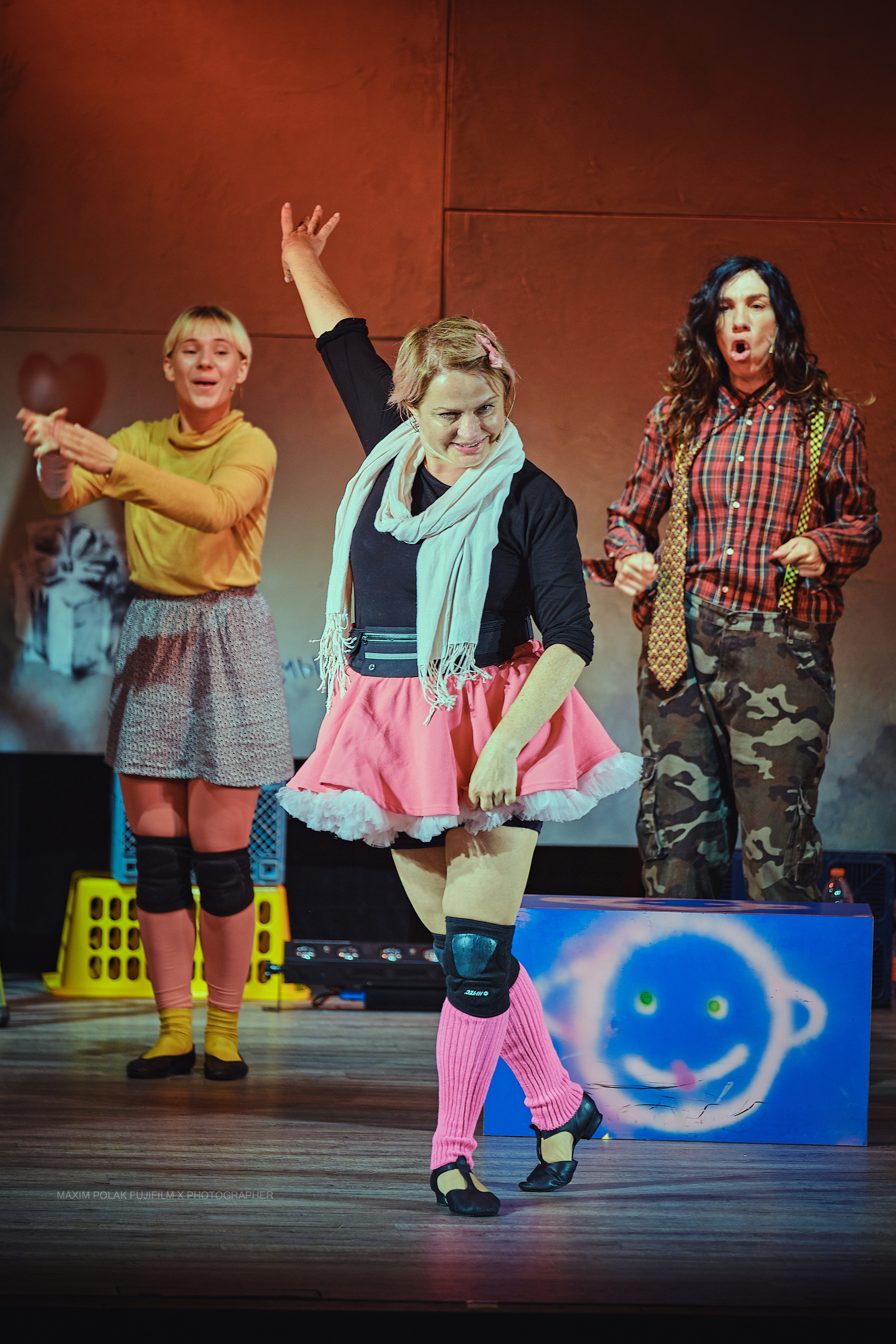 Theater inoi. Middle East Photo Agency סוכנות צילום המזרח התיכון — צילום מקצועי והדפסת מגנטים לאירועים