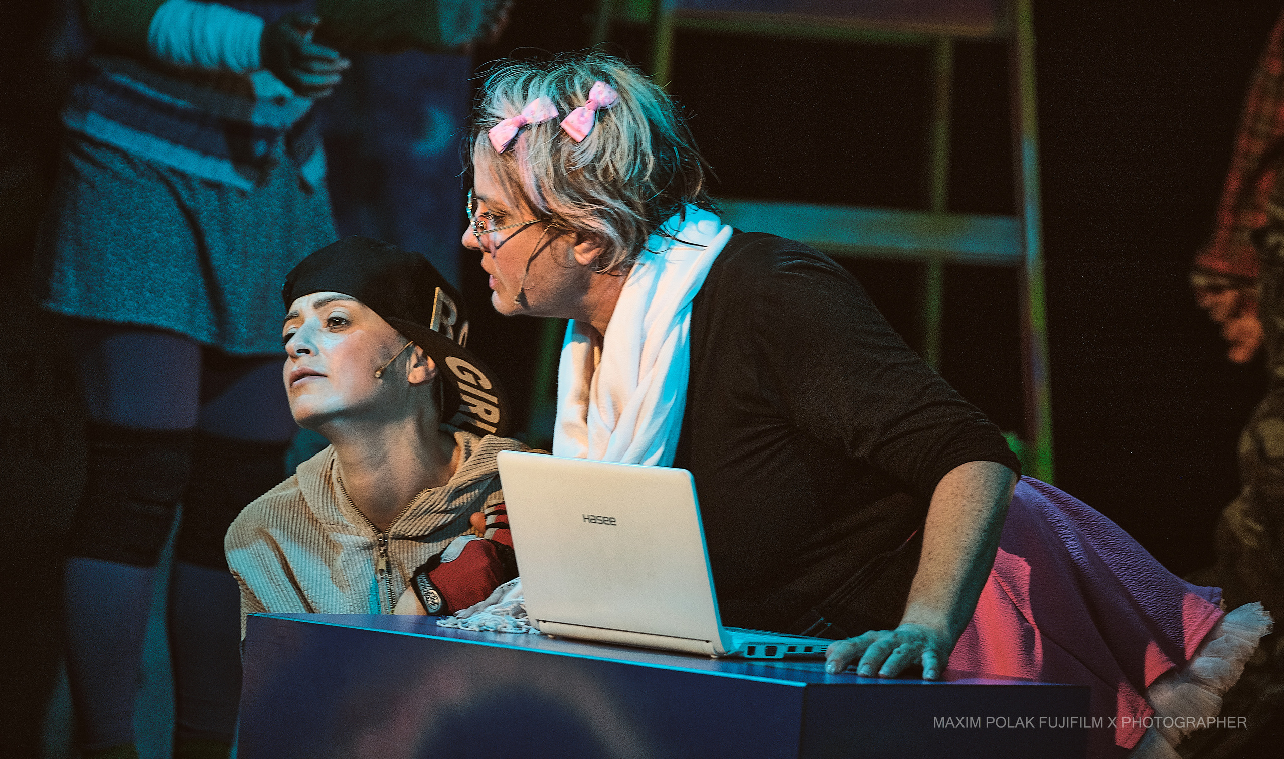 Theater inoi. Middle East Photo Agency סוכנות צילום המזרח התיכון — צילום מקצועי והדפסת מגנטים לאירועים