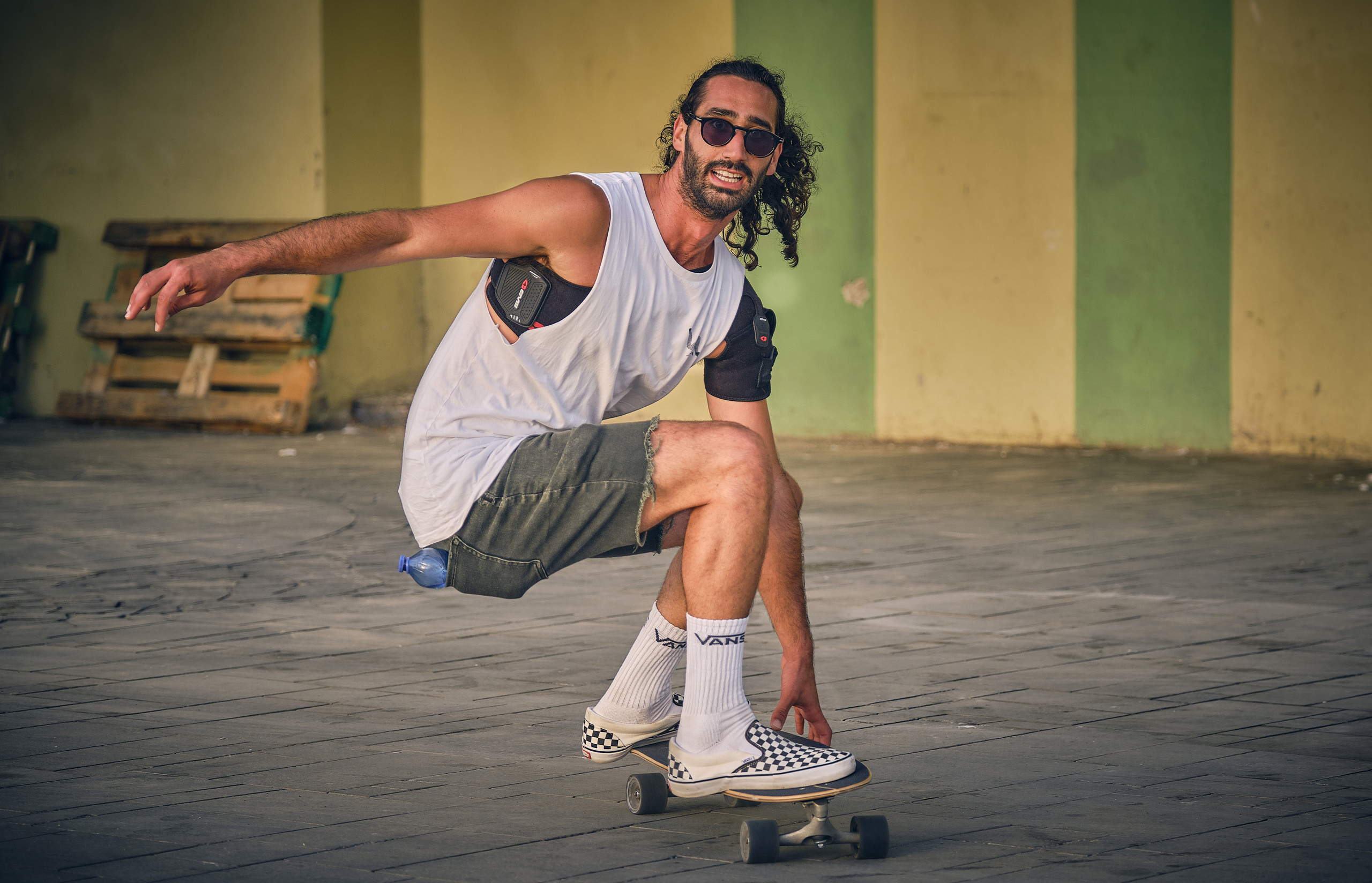 Ron. Tel Aviv Street. Middle East Photo Agency — Свадьбы, Бар и Бат-мицва, Брит, Театр, Магниты, Портреты