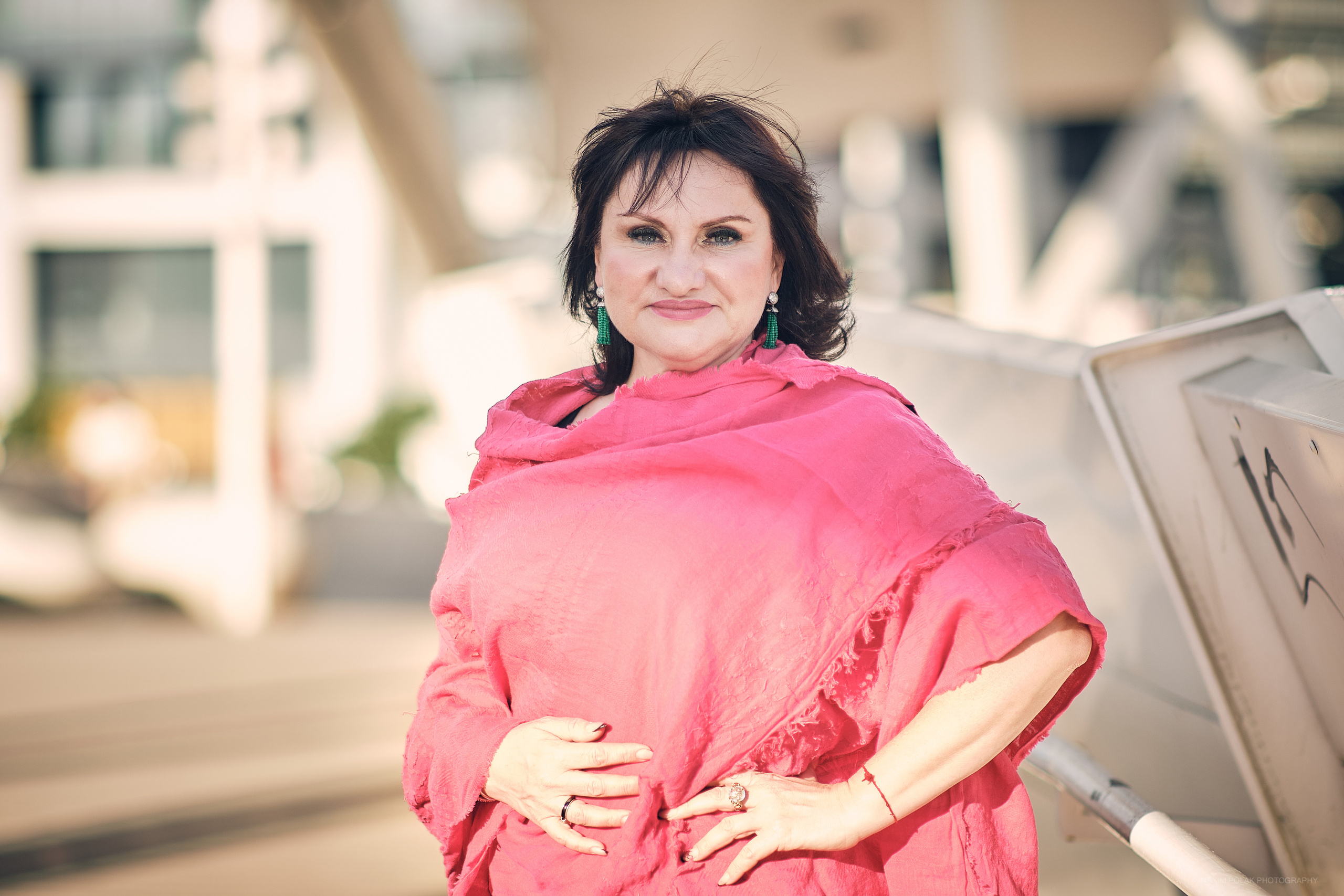 Oksana. Middle East Photo Agency סוכנות צילום המזרח התיכון — צילום מקצועי והדפסת מגנטים לאירועים