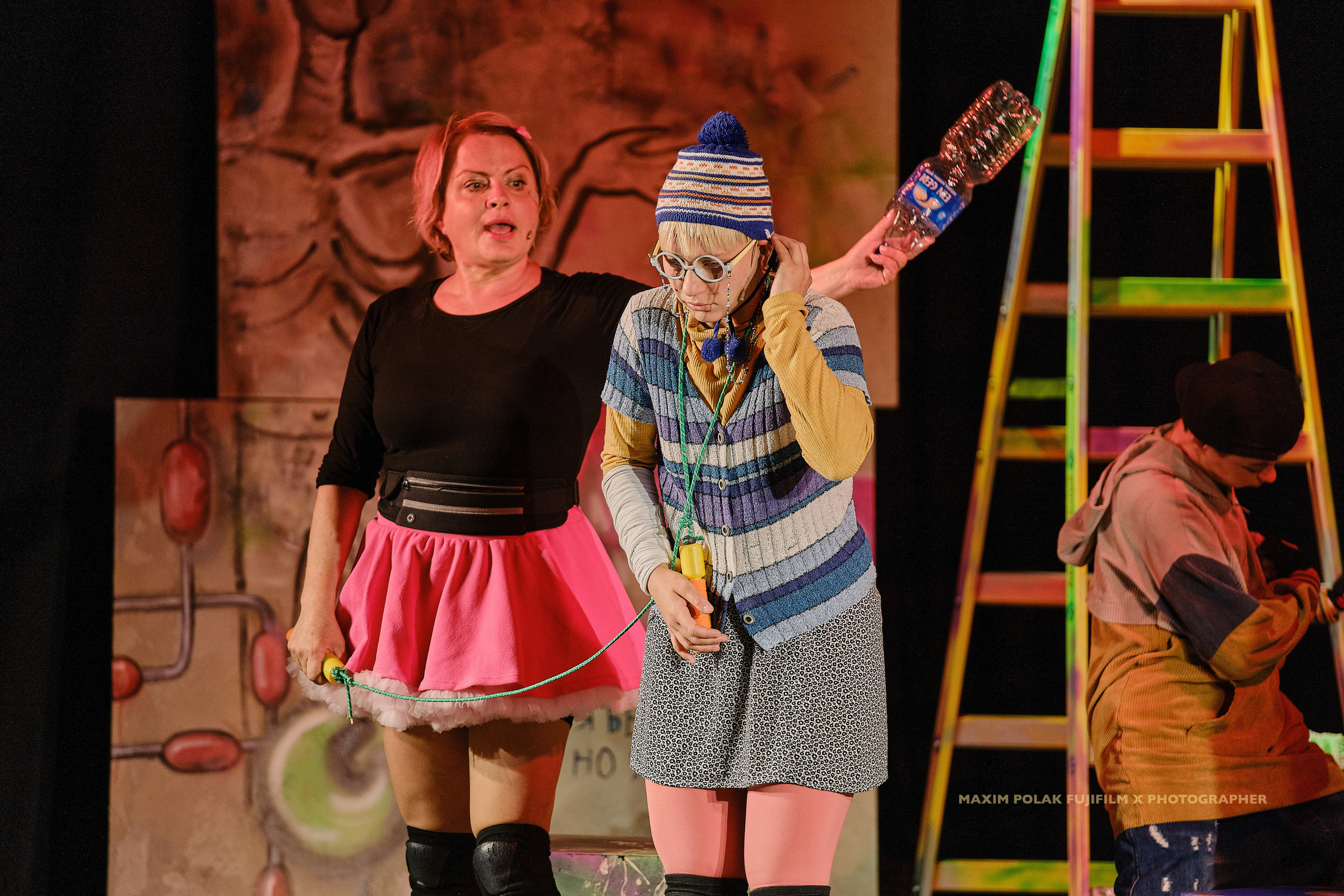 Theater inoi. Middle East Photo Agency סוכנות צילום המזרח התיכון — צילום מקצועי והדפסת מגנטים לאירועים