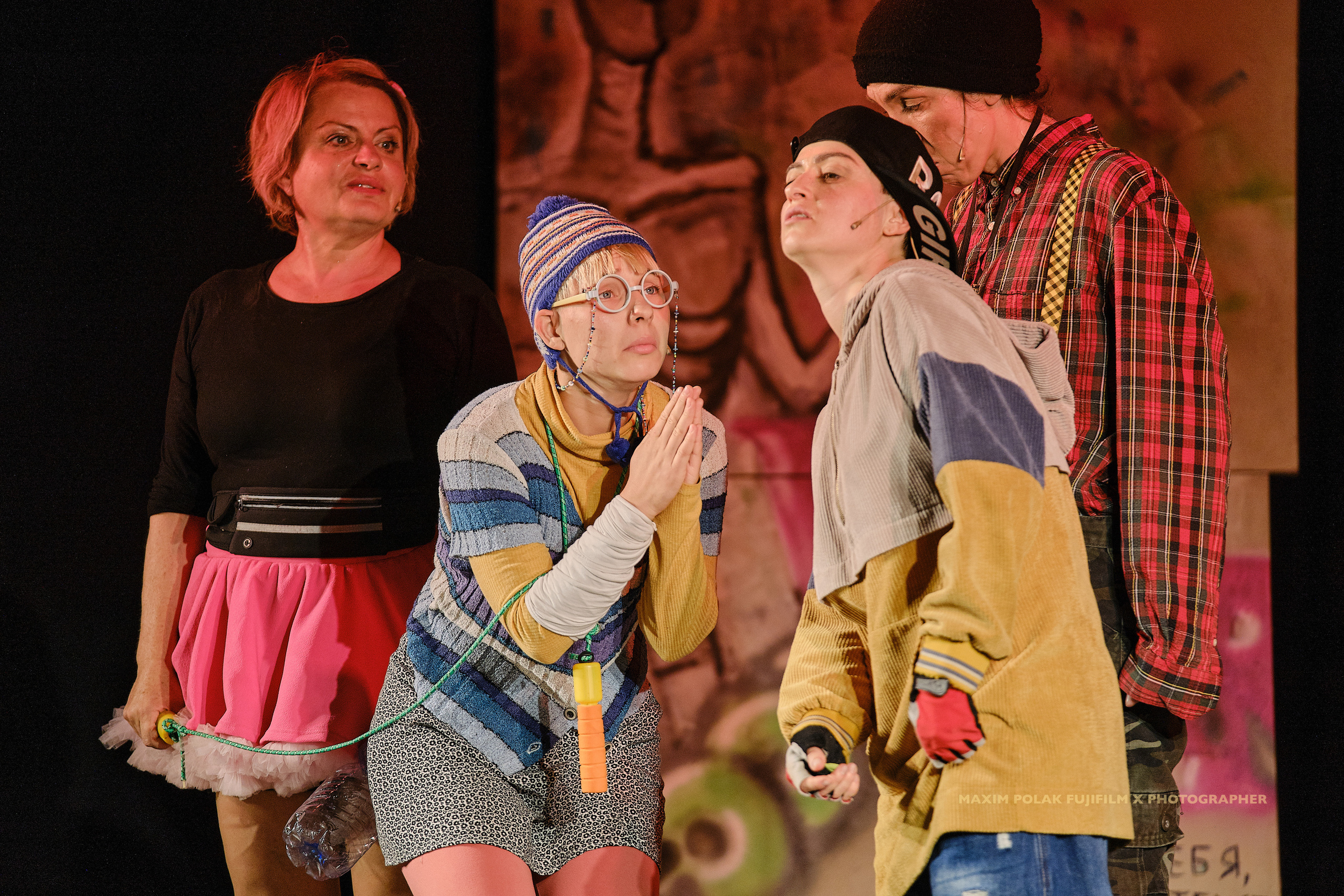 Theater inoi. Middle East Photo Agency סוכנות צילום המזרח התיכון — צילום מקצועי והדפסת מגנטים לאירועים