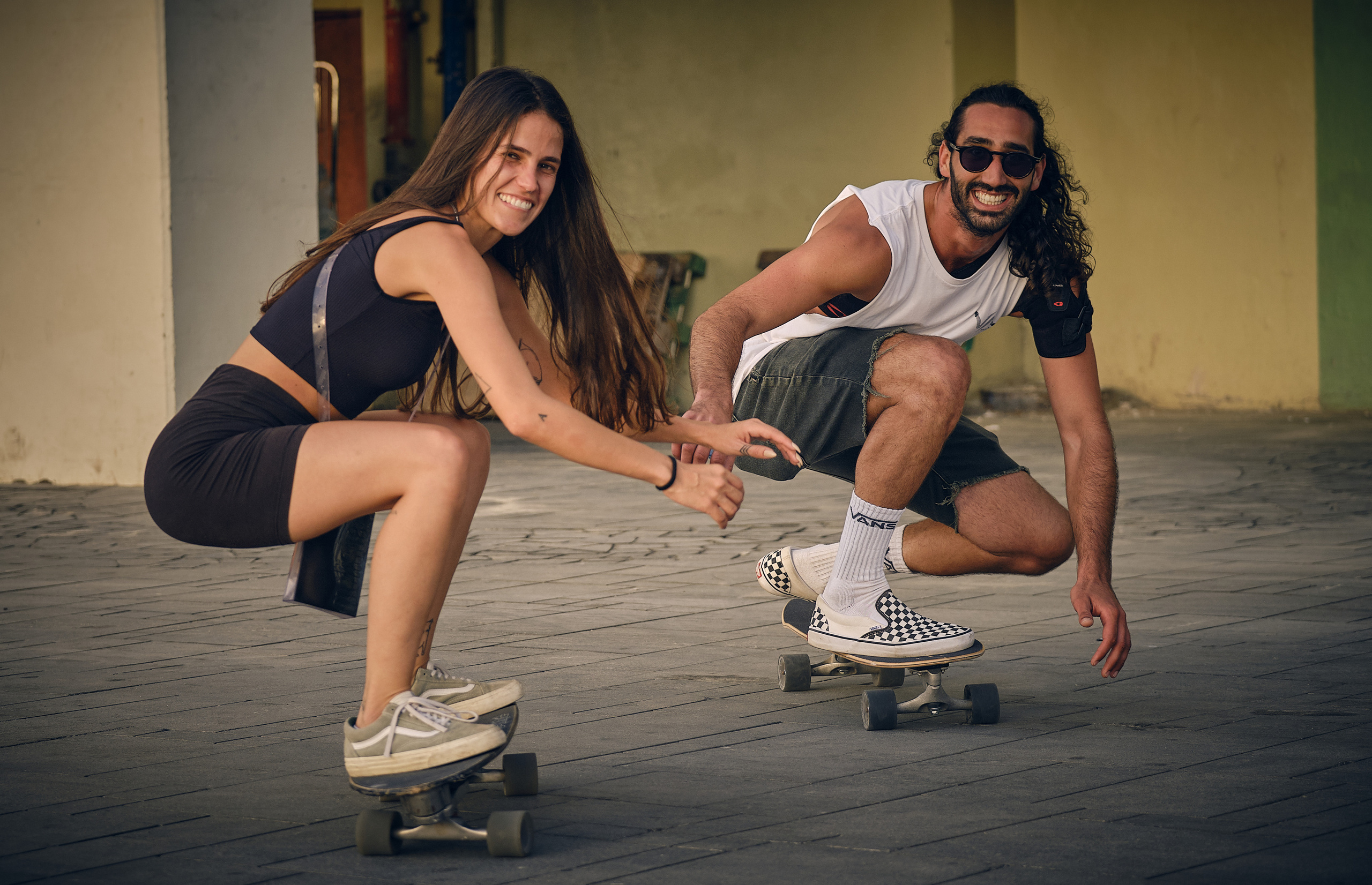 Ron. Tel Aviv Street. Middle East Photo Agency — Свадьбы, Бар и Бат-мицва, Брит, Театр, Магниты, Портреты