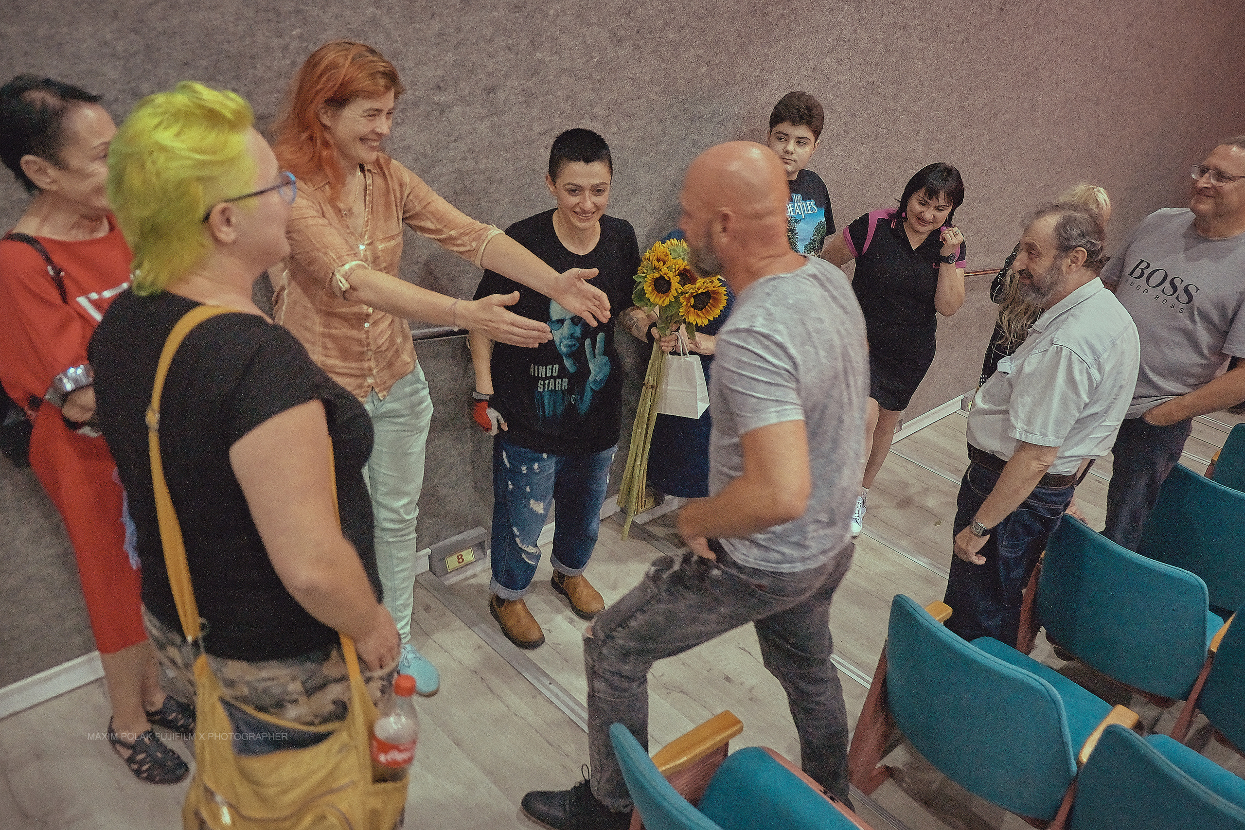 Theater inoi. Middle East Photo Agency סוכנות צילום המזרח התיכון — צילום מקצועי והדפסת מגנטים לאירועים