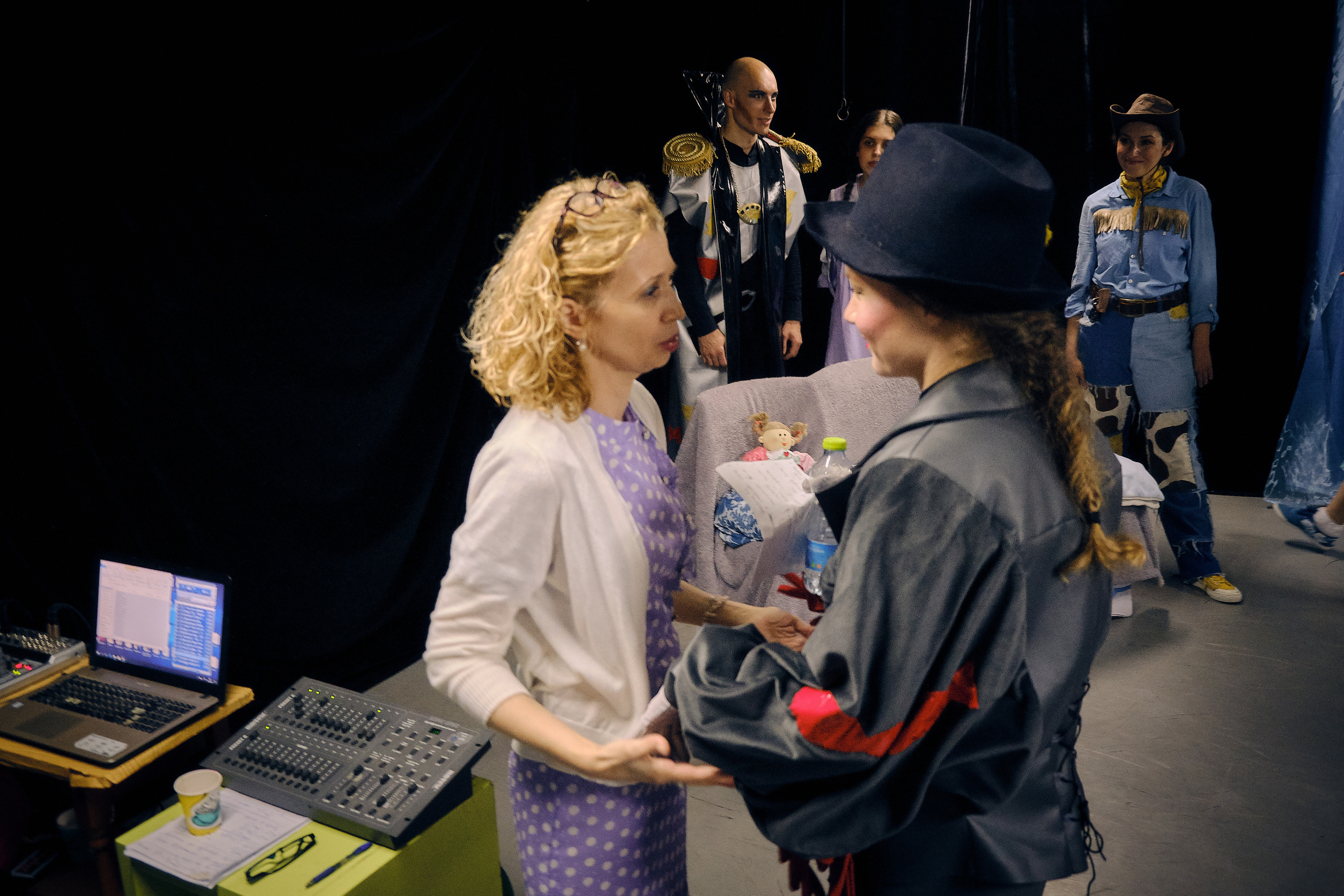 Theater Zero. Middle East Photo Agency — Weddings, Bar & Bat Mitzvahs, Brit Milah, Theater, Magnets, Portraits