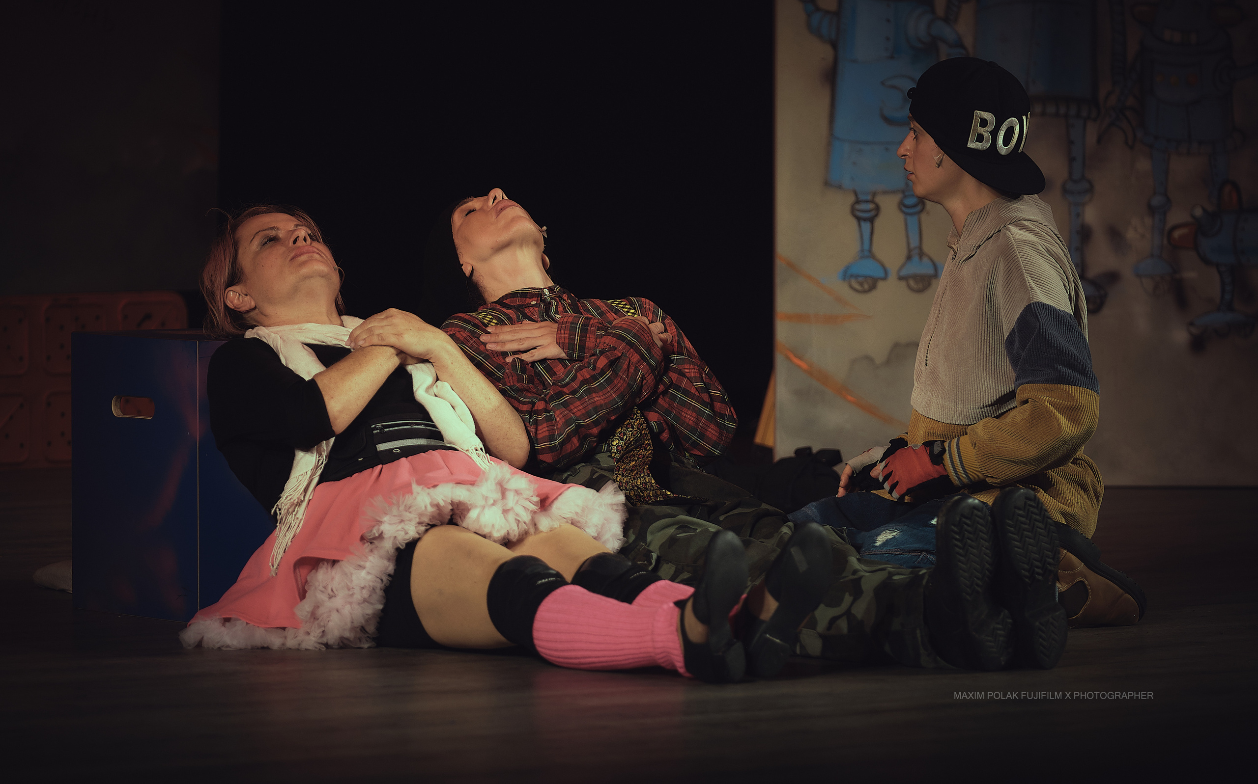 Theater inoi. Middle East Photo Agency סוכנות צילום המזרח התיכון — צילום מקצועי והדפסת מגנטים לאירועים