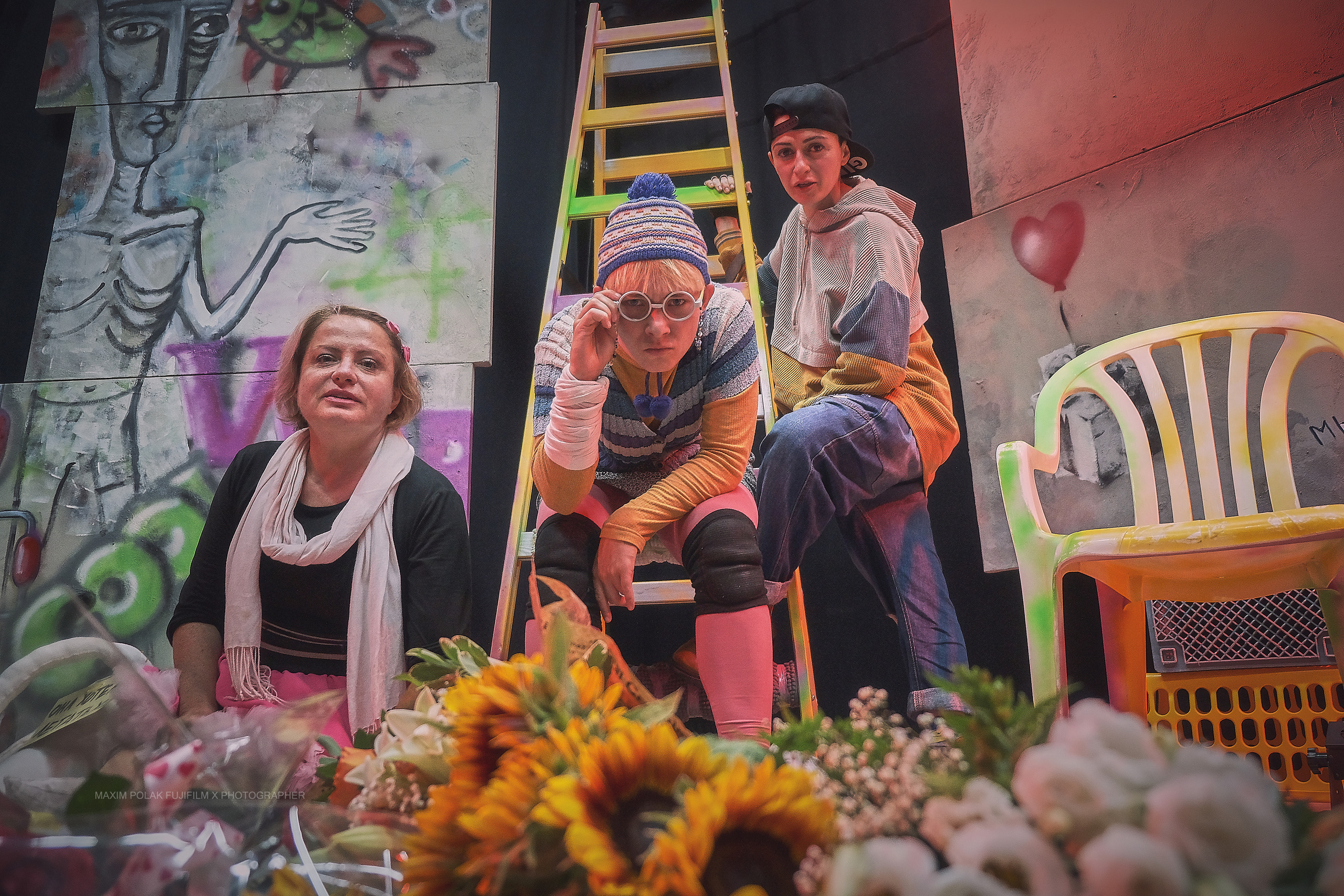 Theater inoi. Middle East Photo Agency סוכנות צילום המזרח התיכון — צילום מקצועי והדפסת מגנטים לאירועים