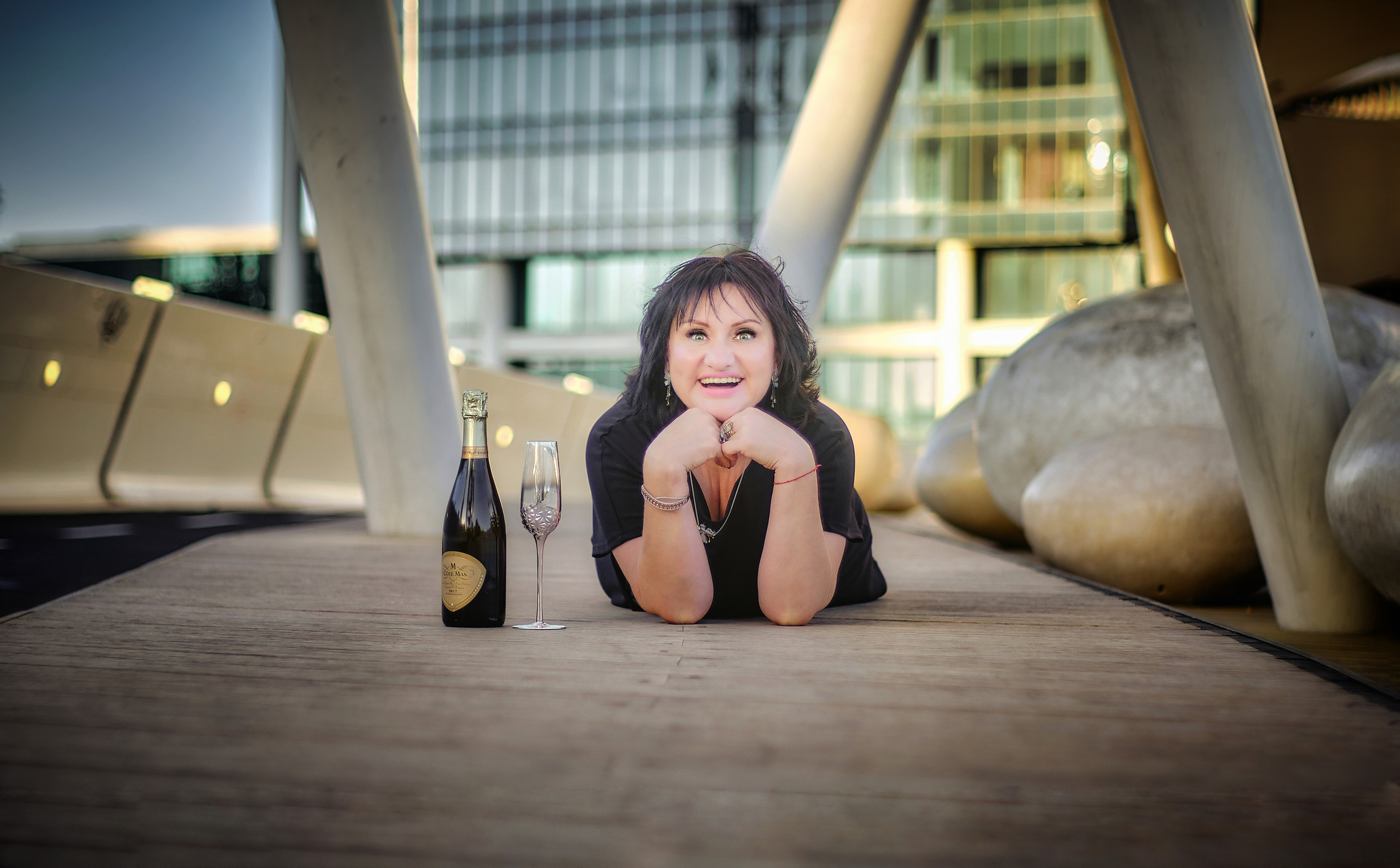 Oksana. Middle East Photo Agency סוכנות צילום המזרח התיכון — צילום מקצועי והדפסת מגנטים לאירועים