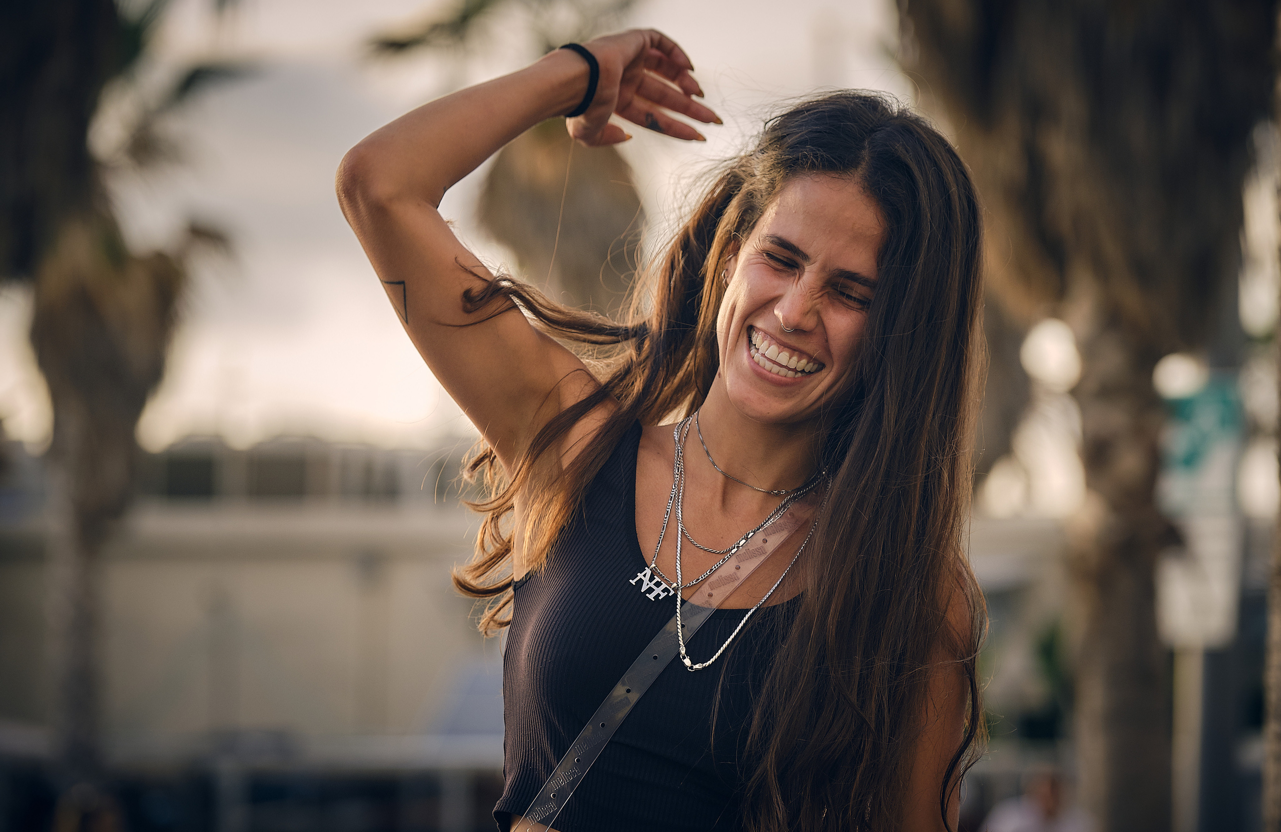 Ron. Tel Aviv Street. Middle East Photo Agency — Свадьбы, Бар и Бат-мицва, Брит, Театр, Магниты, Портреты