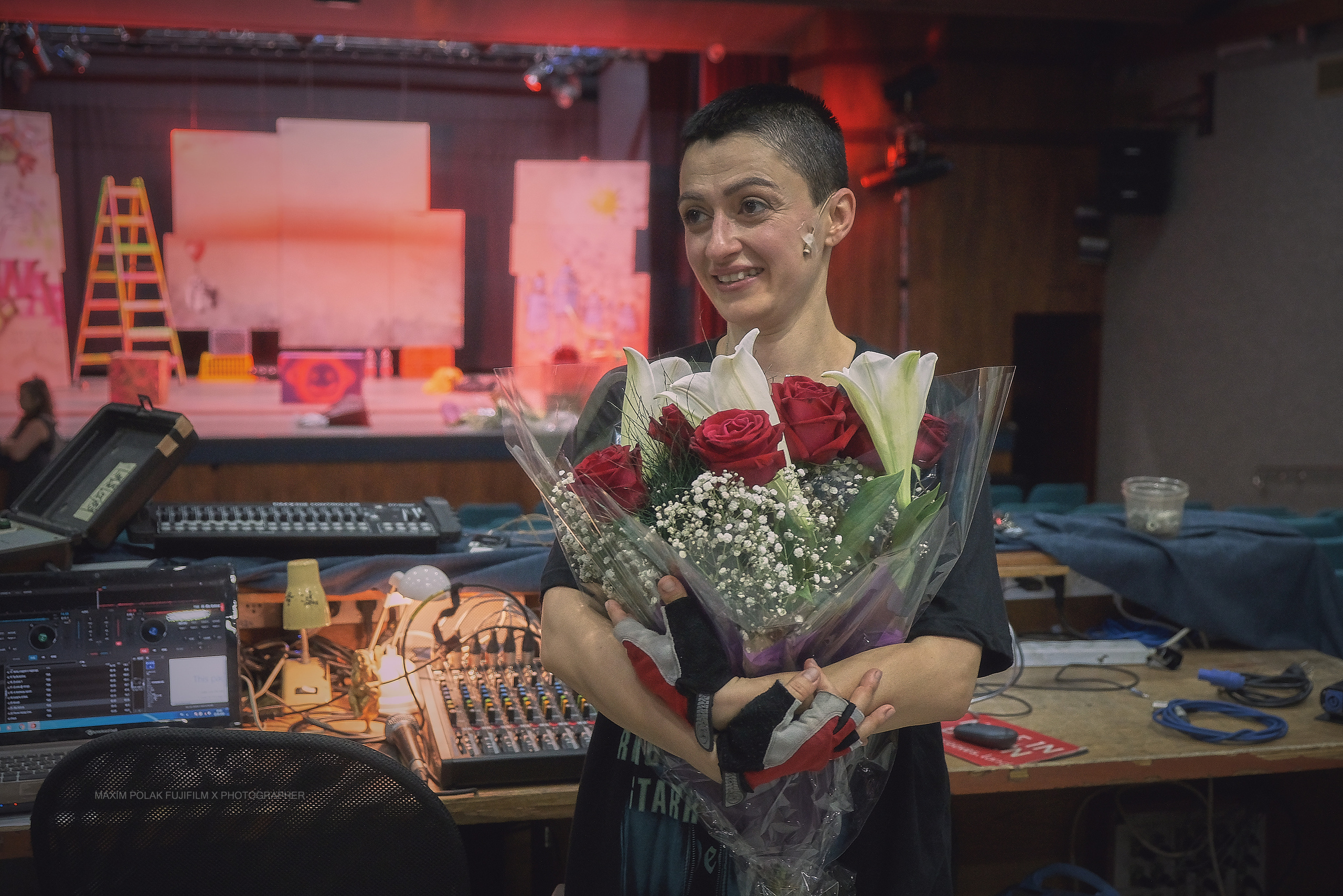 Theater inoi. Middle East Photo Agency סוכנות צילום המזרח התיכון — צילום מקצועי והדפסת מגנטים לאירועים