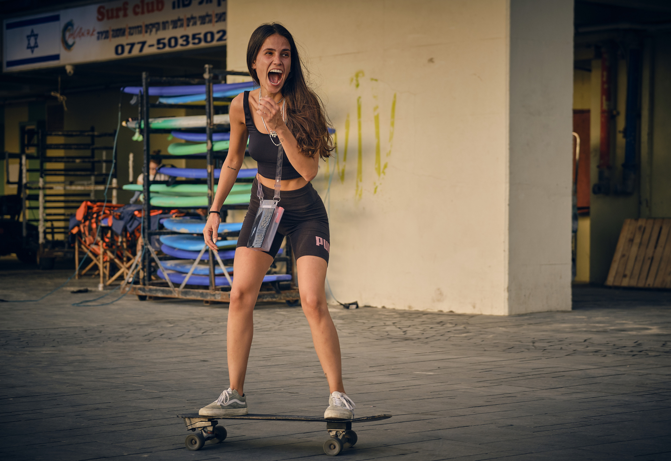 Ron. Tel Aviv Street. Middle East Photo Agency — Свадьбы, Бар и Бат-мицва, Брит, Театр, Магниты, Портреты