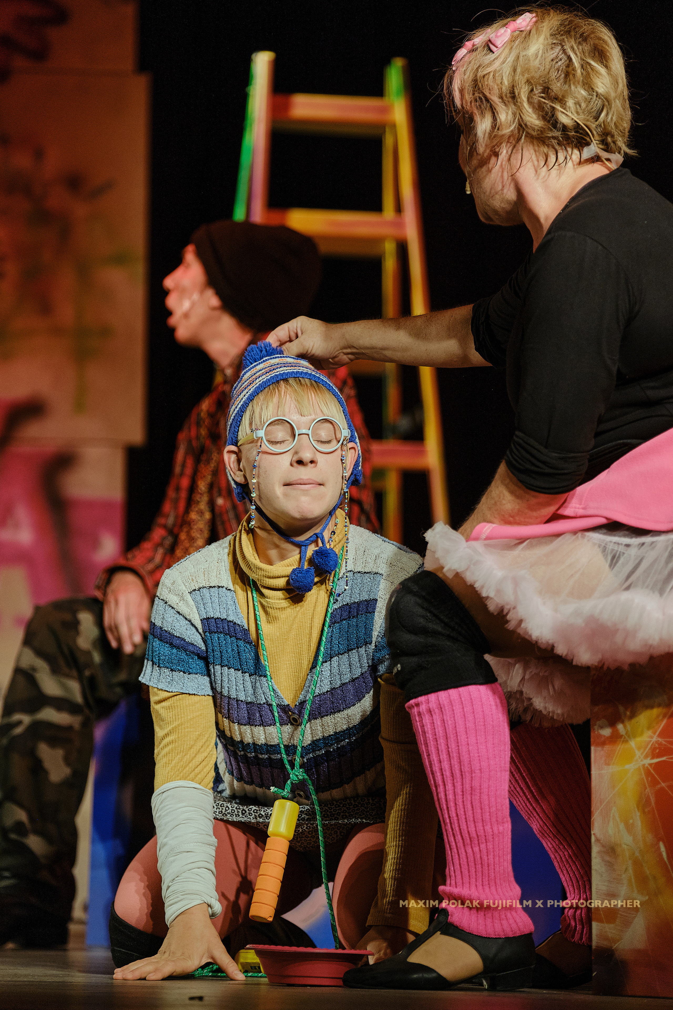 Theater inoi. Middle East Photo Agency סוכנות צילום המזרח התיכון — צילום מקצועי והדפסת מגנטים לאירועים