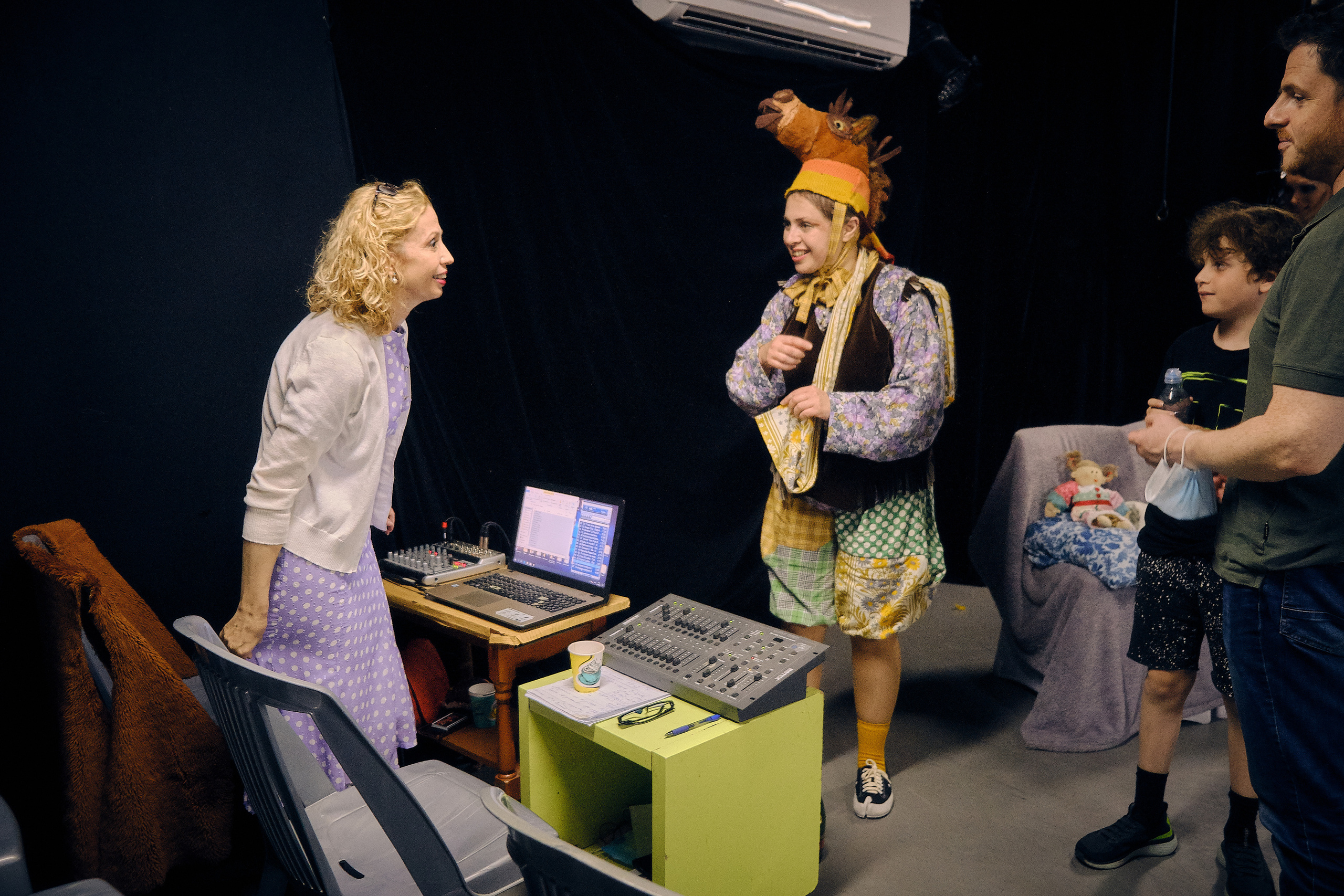 Theater Zero. Middle East Photo Agency — Weddings, Bar & Bat Mitzvahs, Brit Milah, Theater, Magnets, Portraits