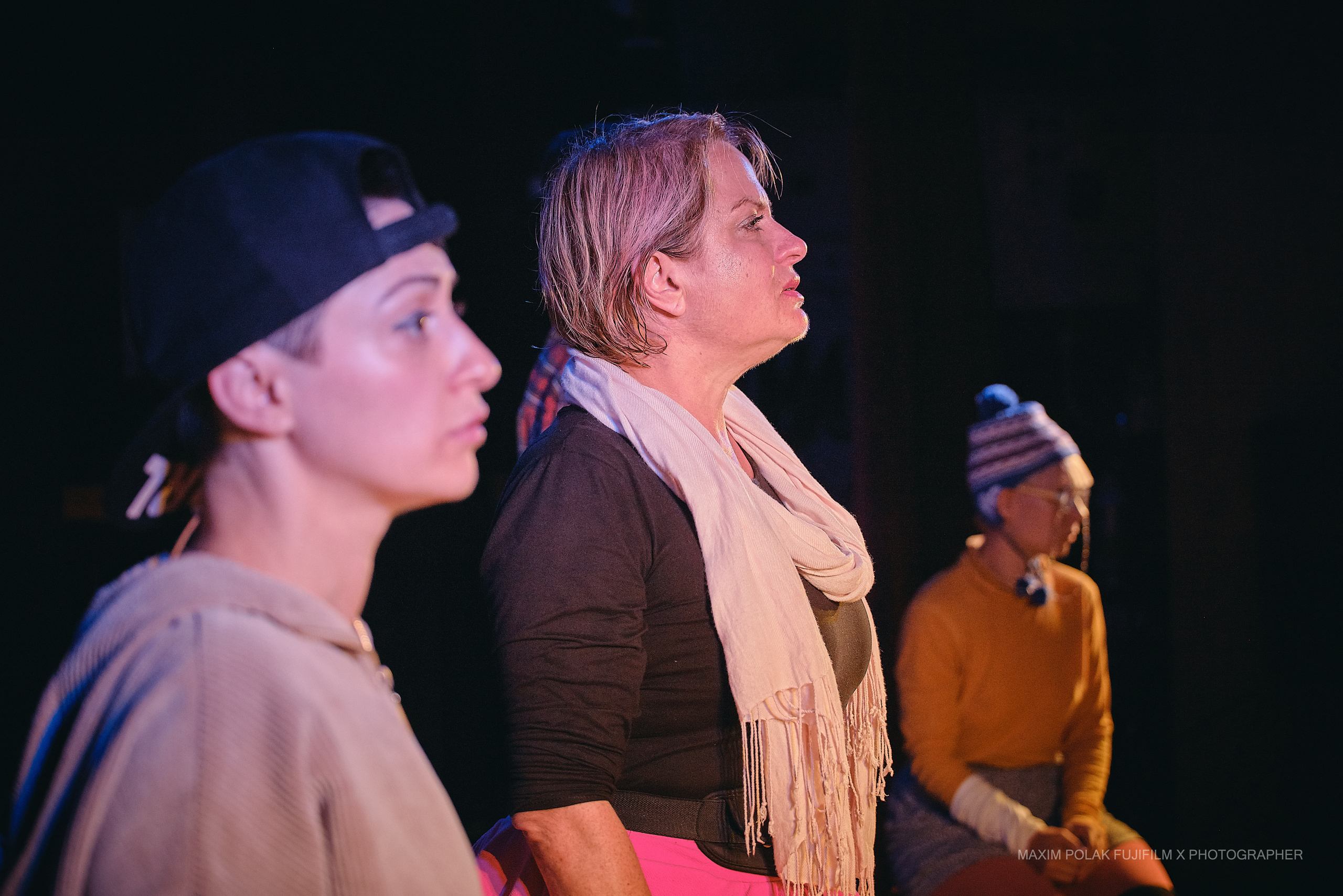 Theater inoi. Middle East Photo Agency סוכנות צילום המזרח התיכון — צילום מקצועי והדפסת מגנטים לאירועים