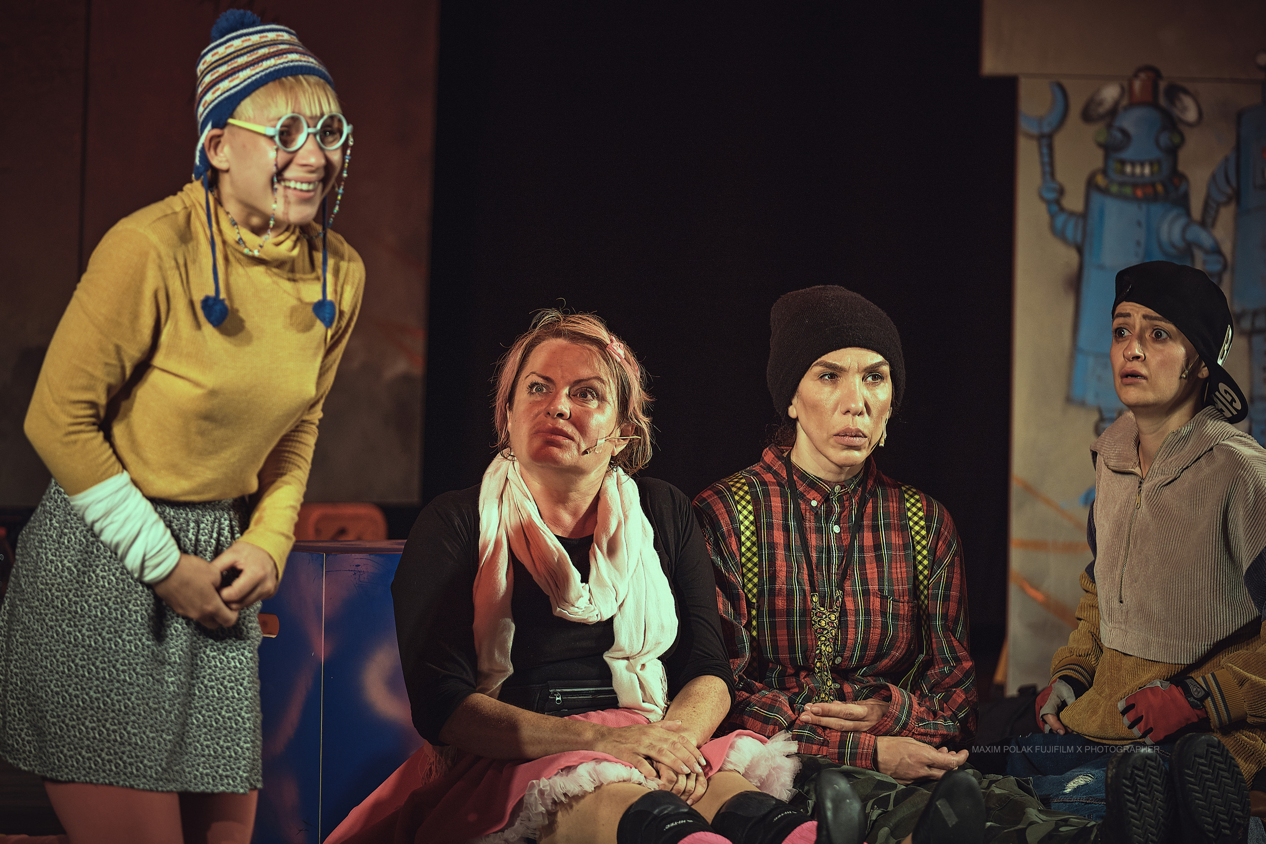 Theater inoi. Middle East Photo Agency סוכנות צילום המזרח התיכון — צילום מקצועי והדפסת מגנטים לאירועים