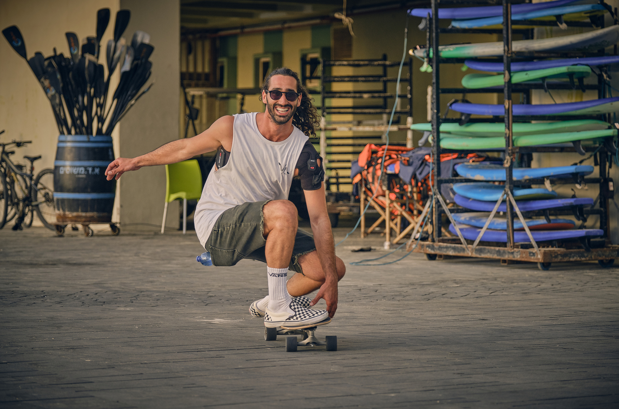 Ron. Tel Aviv Street. Middle East Photo Agency — Свадьбы, Бар и Бат-мицва, Брит, Театр, Магниты, Портреты