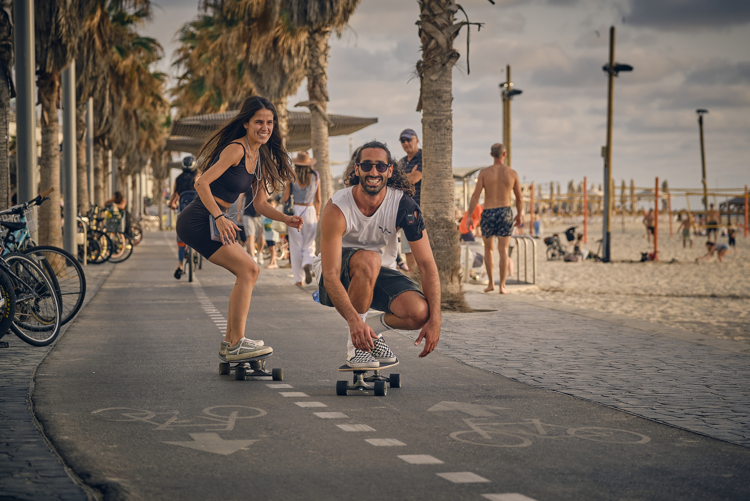 Ron. Tel Aviv Street. Middle East Photo Agency — Свадьбы, Бар и Бат-мицва, Брит, Театр, Магниты, Портреты