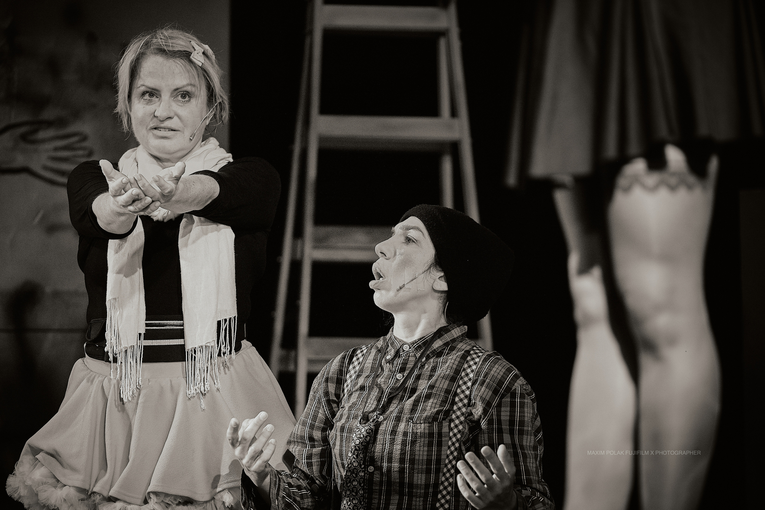 Theater inoi. Middle East Photo Agency סוכנות צילום המזרח התיכון — צילום מקצועי והדפסת מגנטים לאירועים