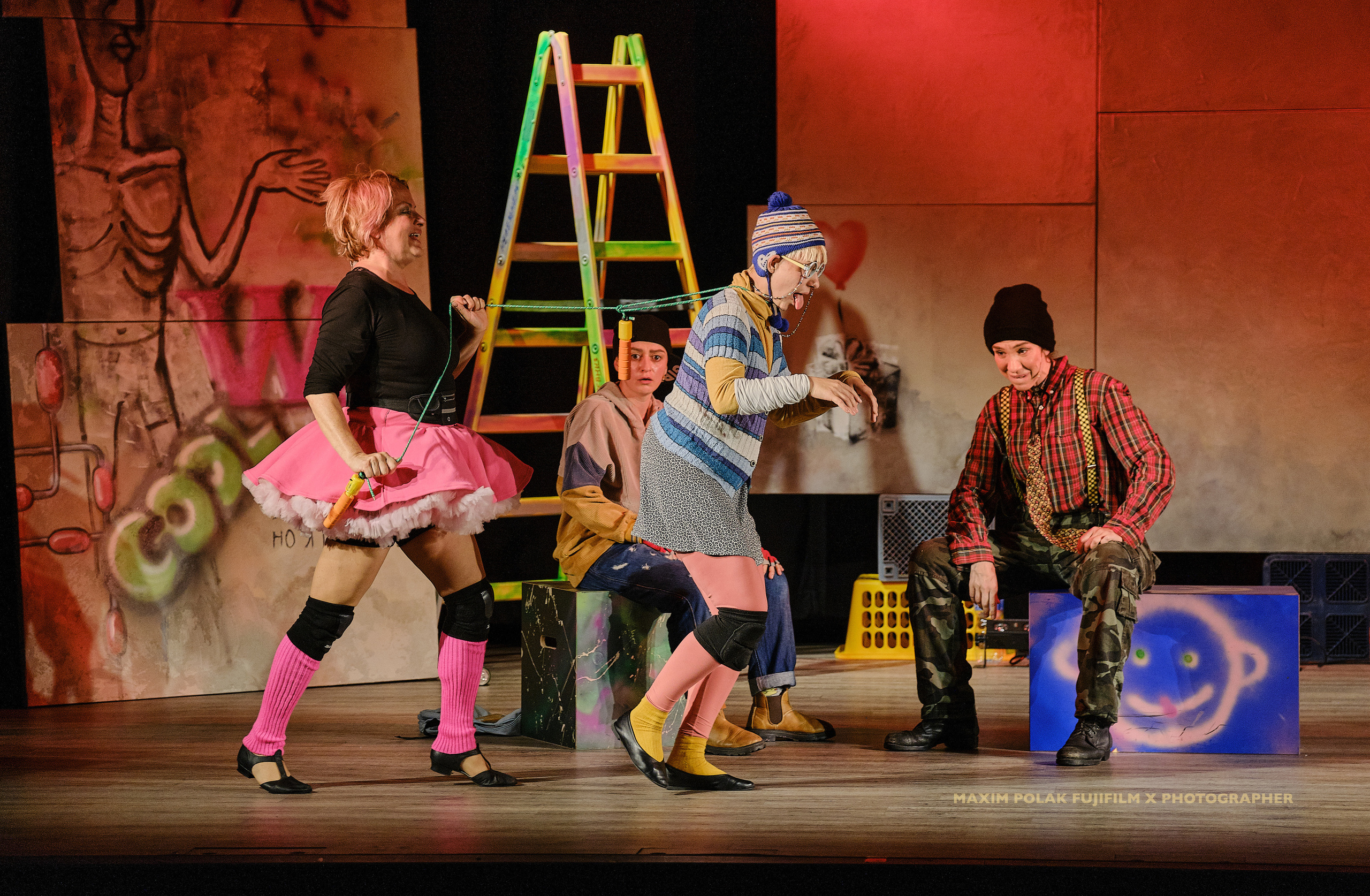 Theater inoi. Middle East Photo Agency סוכנות צילום המזרח התיכון — צילום מקצועי והדפסת מגנטים לאירועים