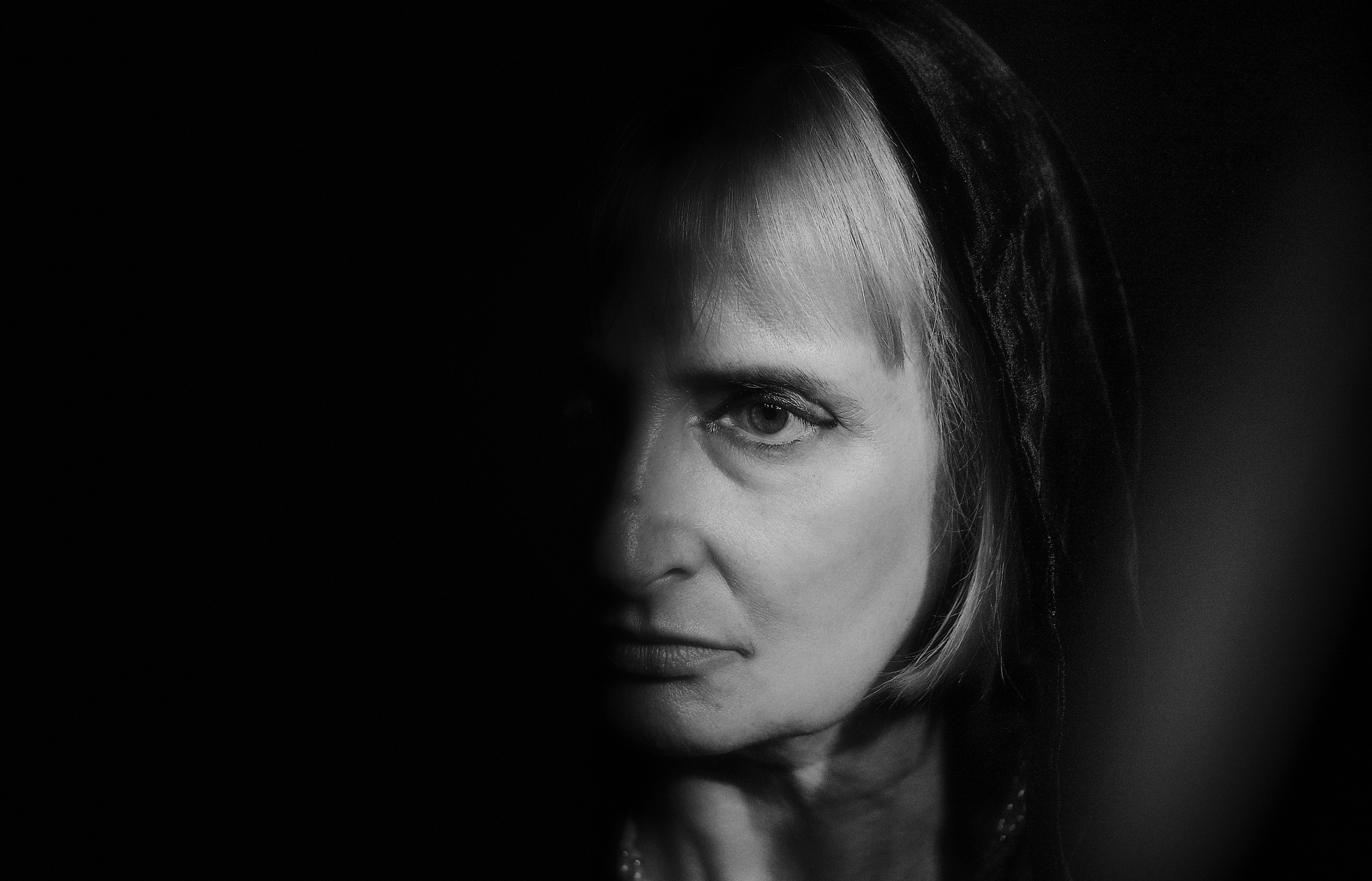 Theater Zero. Middle East Photo Agency — Weddings, Bar & Bat Mitzvahs, Brit Milah, Theater, Magnets, Portraits