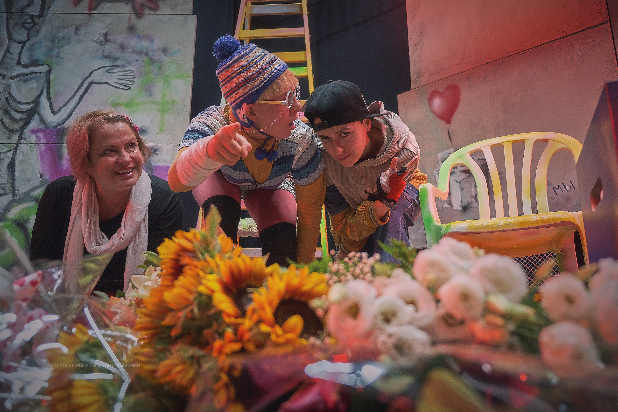 Theater inoi. Middle East Photo Agency סוכנות צילום המזרח התיכון — צילום מקצועי והדפסת מגנטים לאירועים