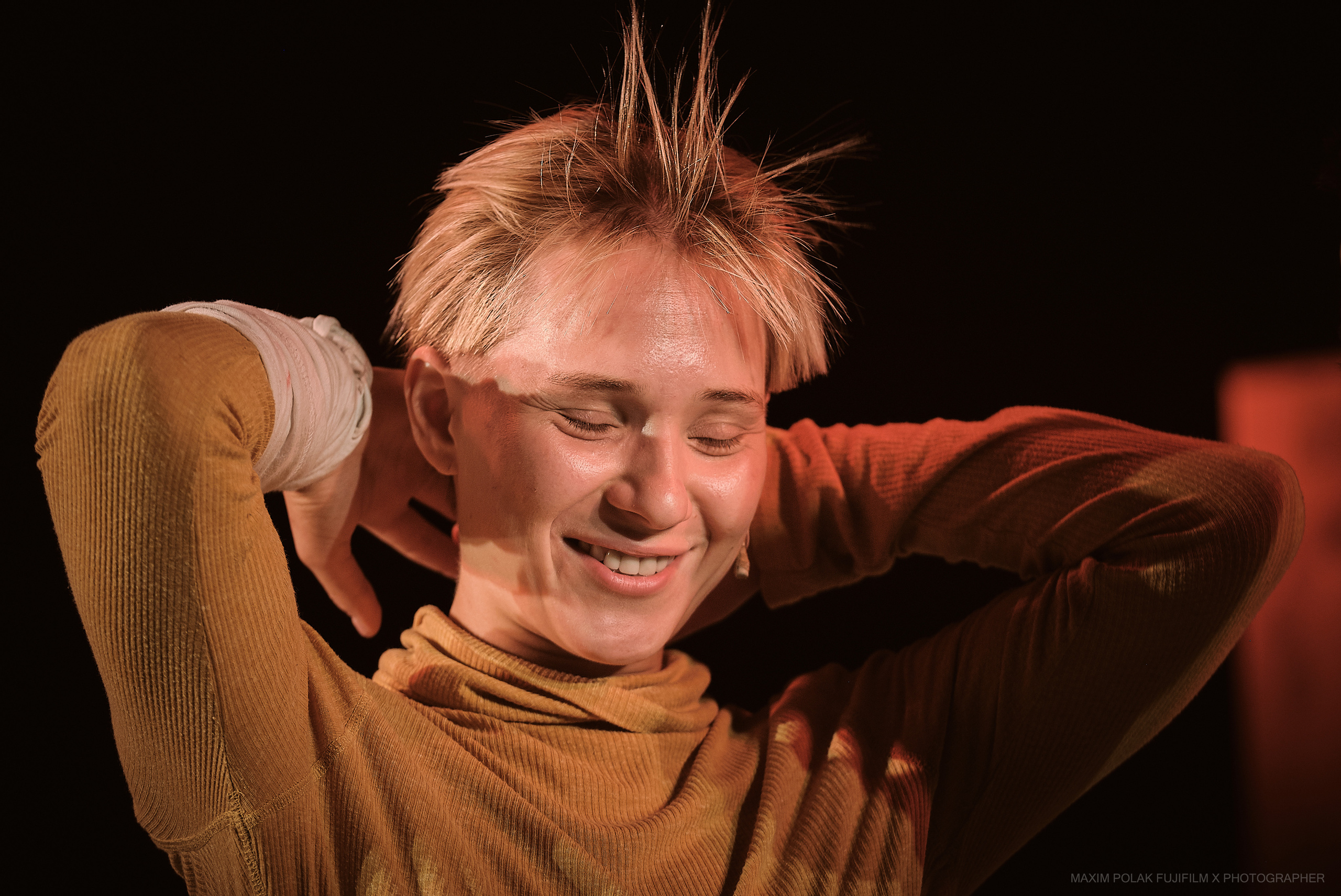 Theater inoi. Middle East Photo Agency סוכנות צילום המזרח התיכון — צילום מקצועי והדפסת מגנטים לאירועים