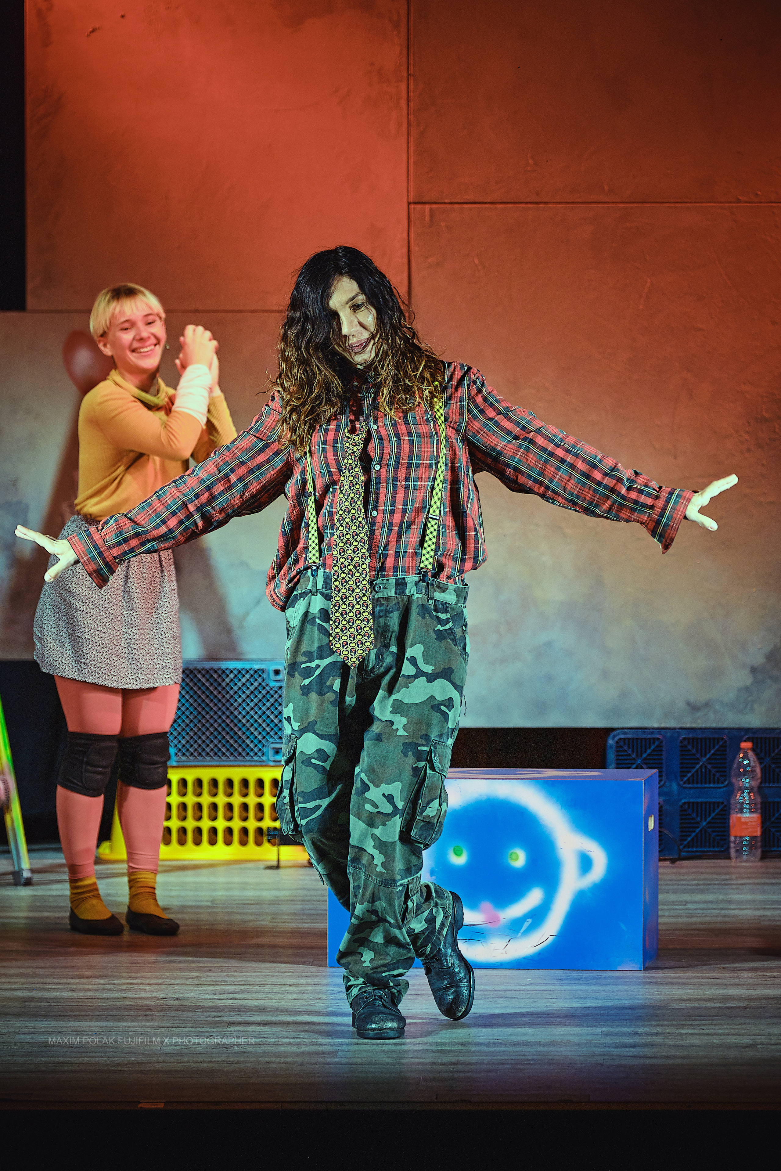 Theater inoi. Middle East Photo Agency סוכנות צילום המזרח התיכון — צילום מקצועי והדפסת מגנטים לאירועים