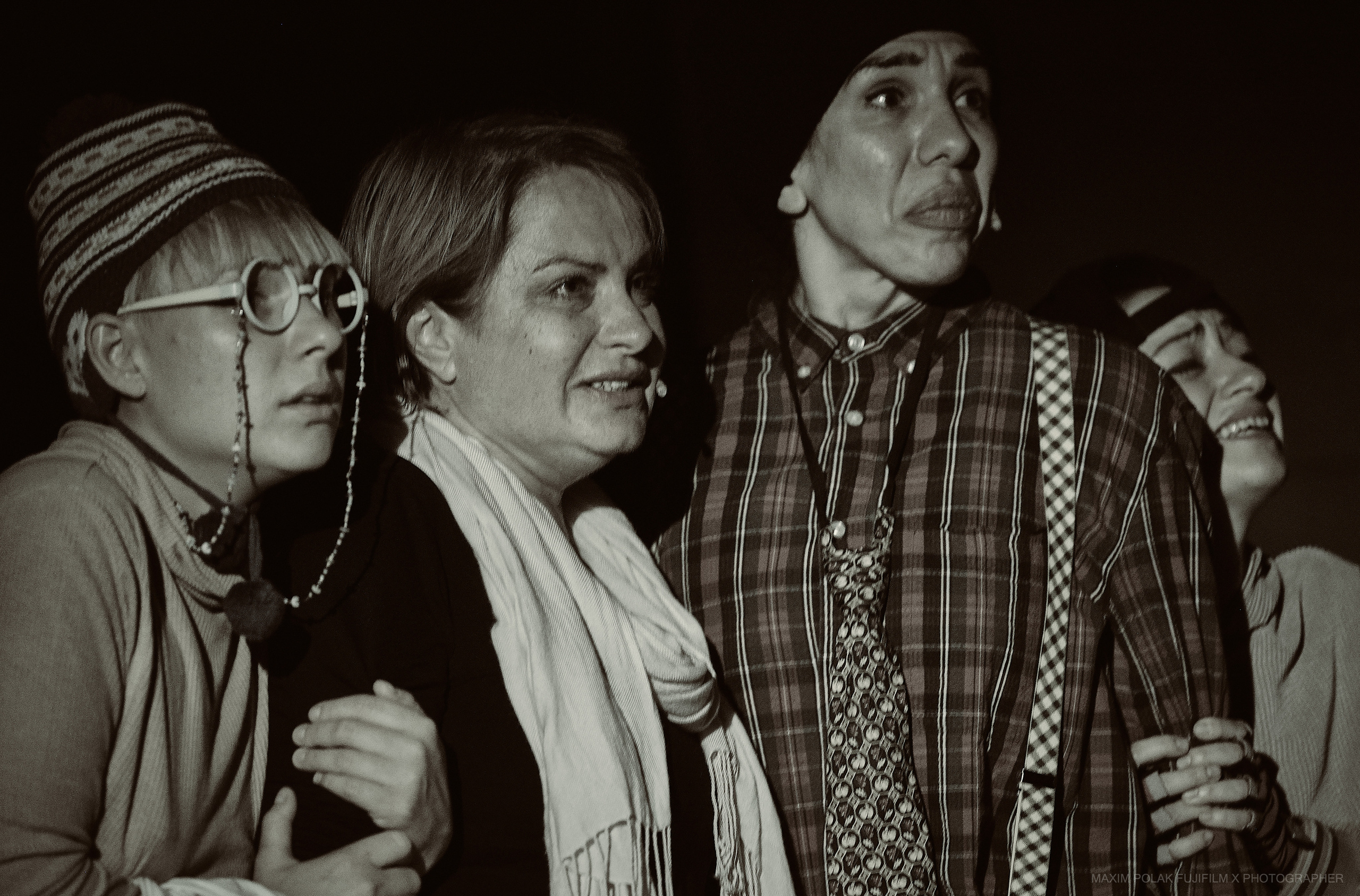 Theater inoi. Middle East Photo Agency סוכנות צילום המזרח התיכון — צילום מקצועי והדפסת מגנטים לאירועים