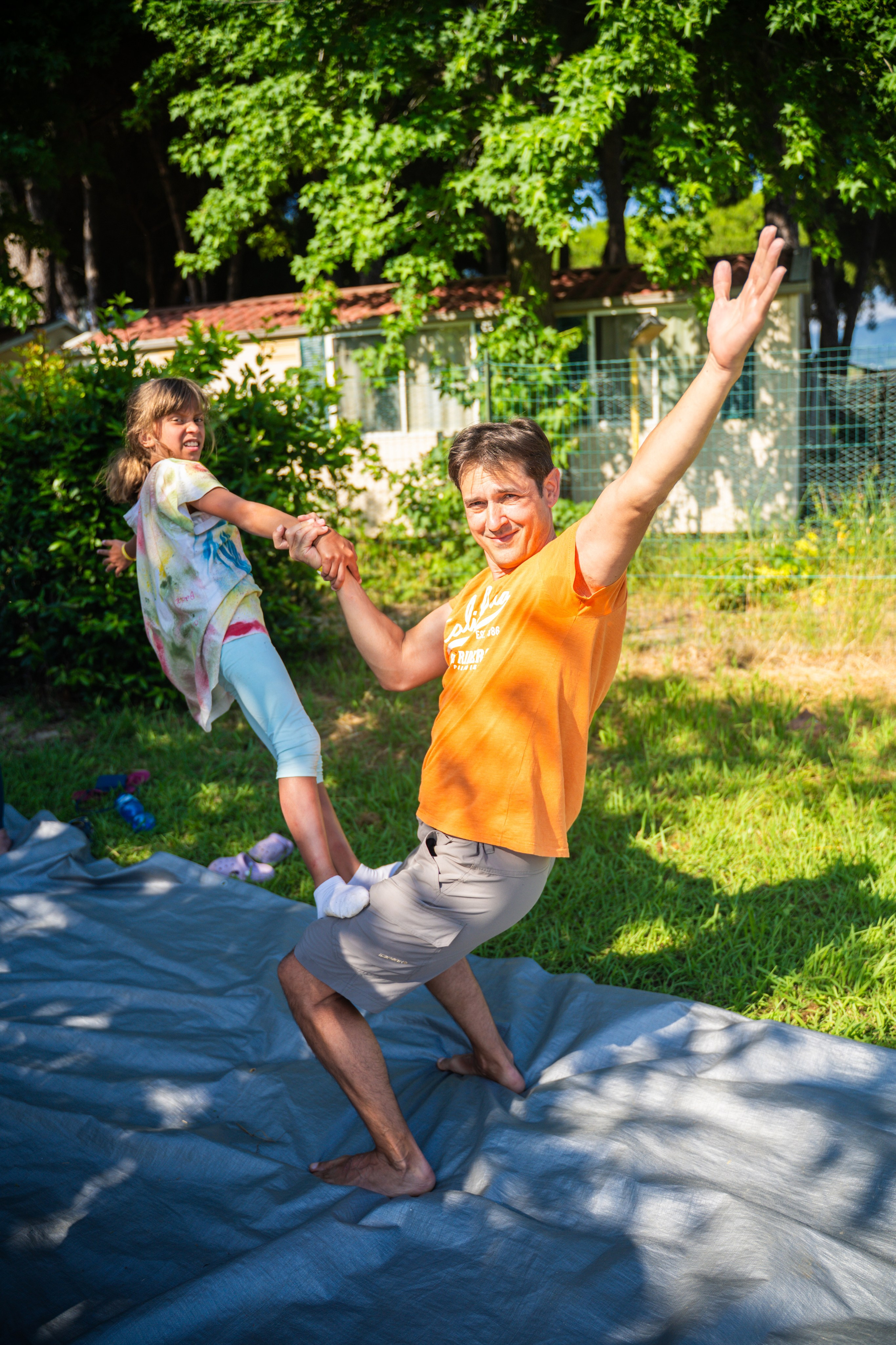 Детская игровая контактная импровизация. Семейные лагеря в Европе с Ниной Янечковой и Ириной Зиновьевой