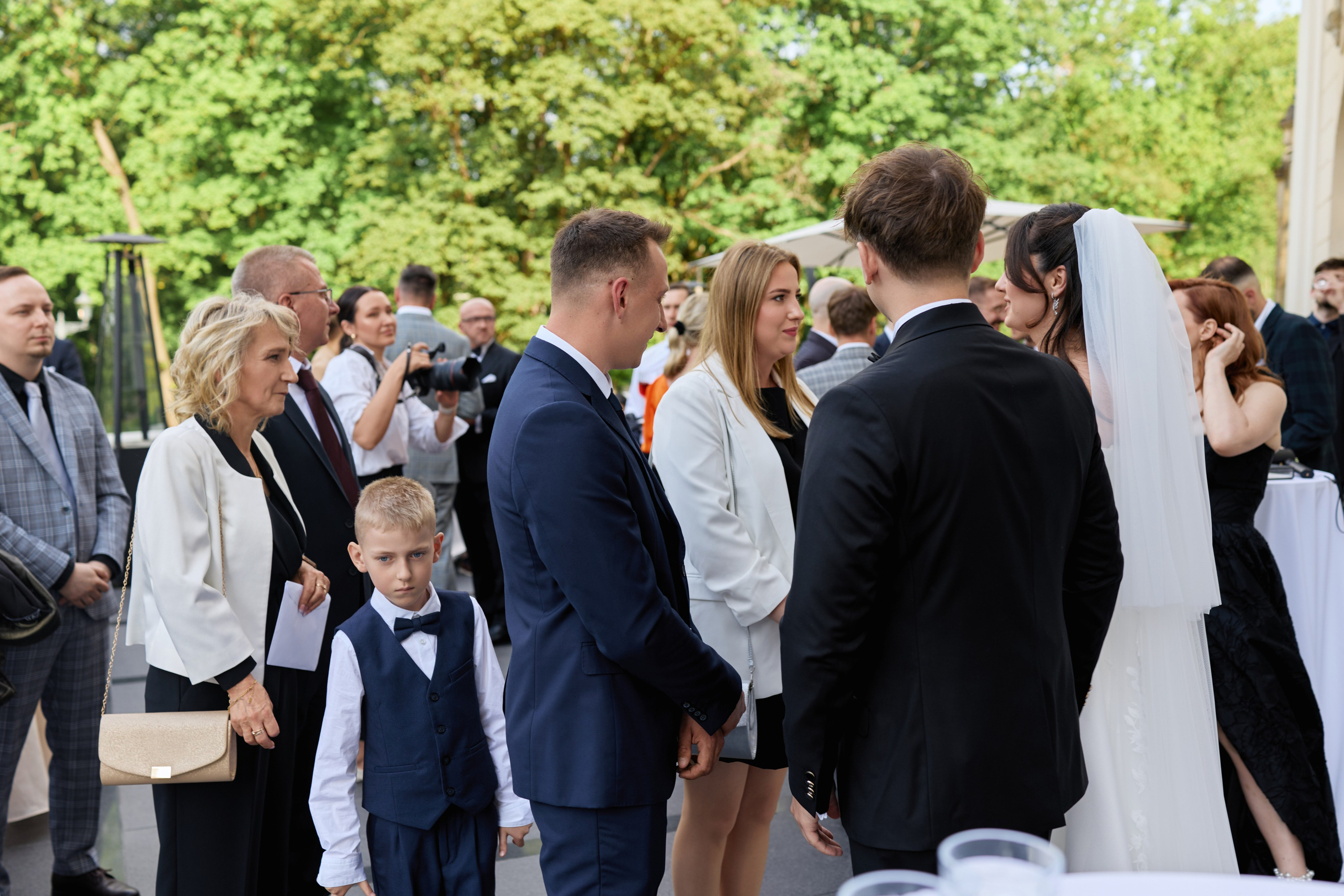 Wiktoria & Kacper. Pałac Goetz. Fotograf ślubny i rodzinny w Krakowie Yana Klymova