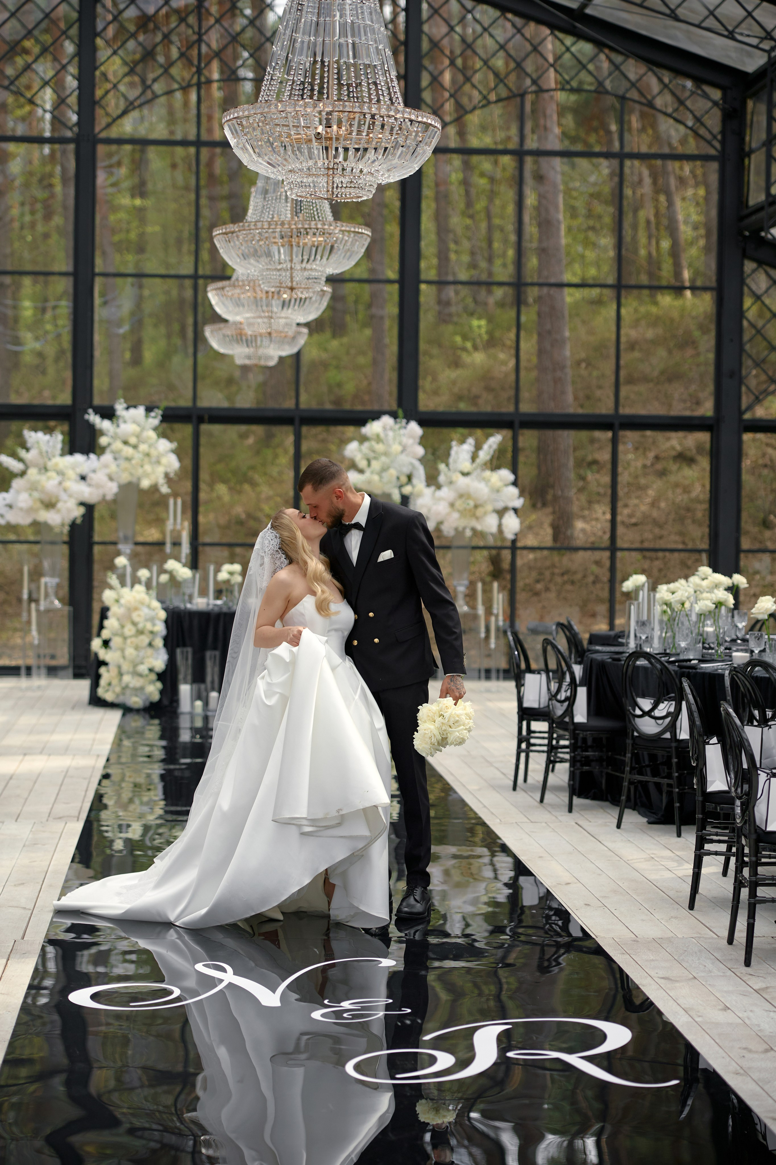Natalia & Roman. Dworek przy lesie. Fotograf ślubny i rodzinny w Krakowie Yana Klymova
