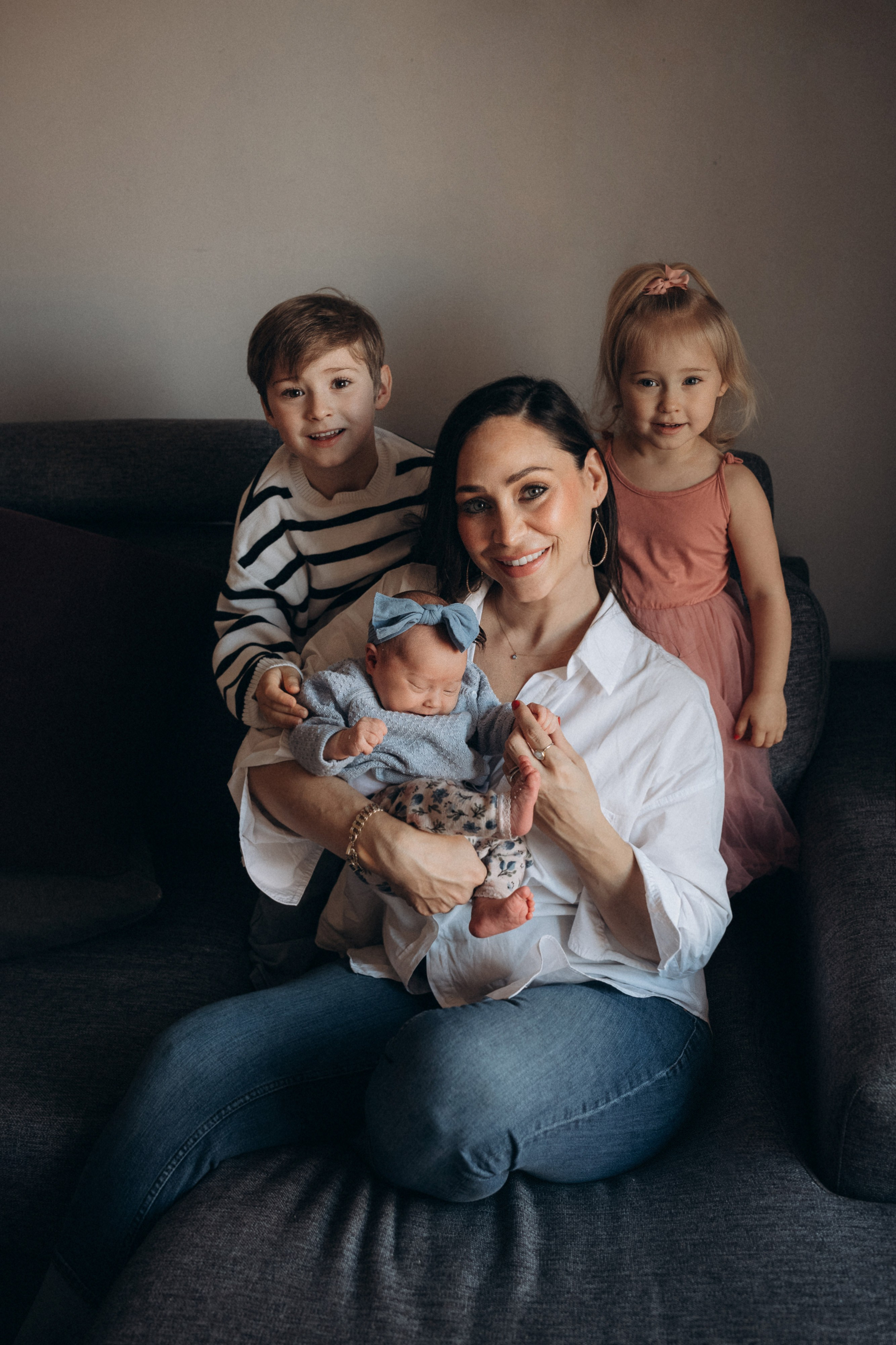 mum with her children and baby girl