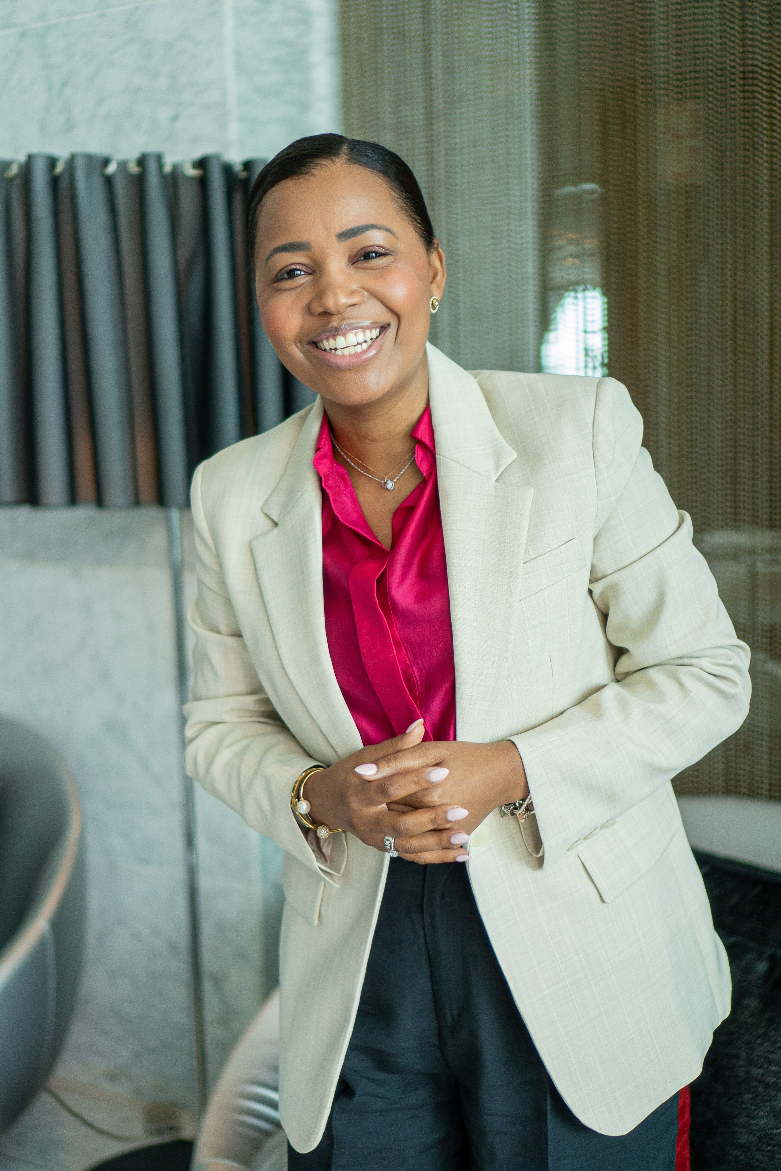 Raquel Ribeiro. Frames by Giovani Braga