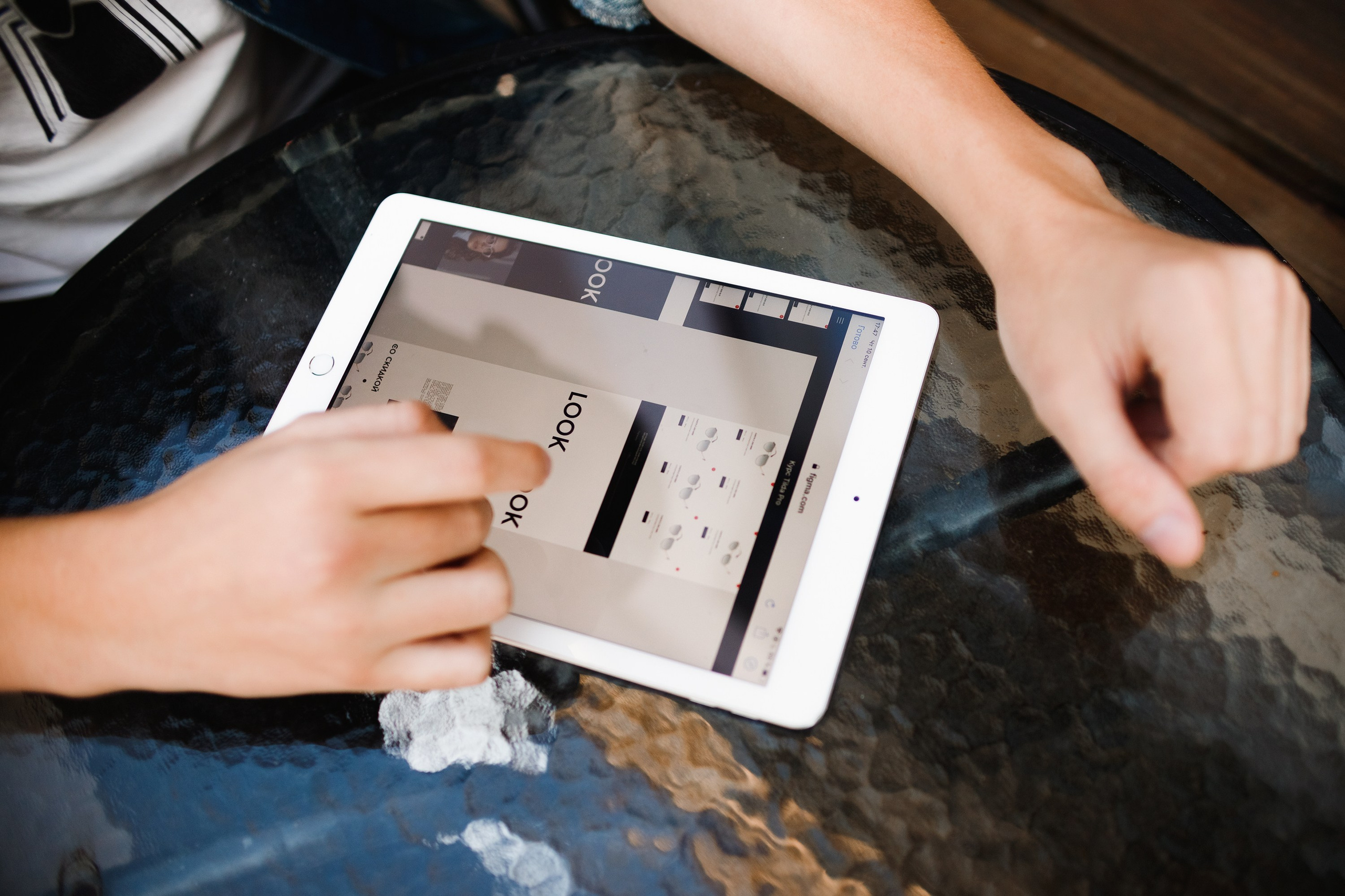 Yuri | freelance web designer blog content. Kaja | fotograf psów we Wrocławiu