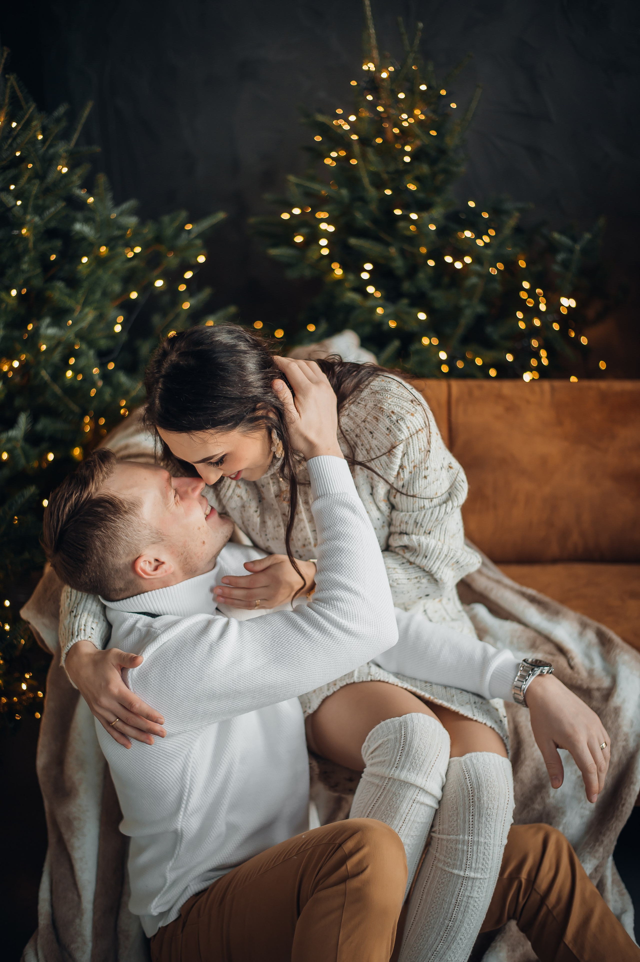 Fotosesijos studijoje. Aukse Stravi fotografė