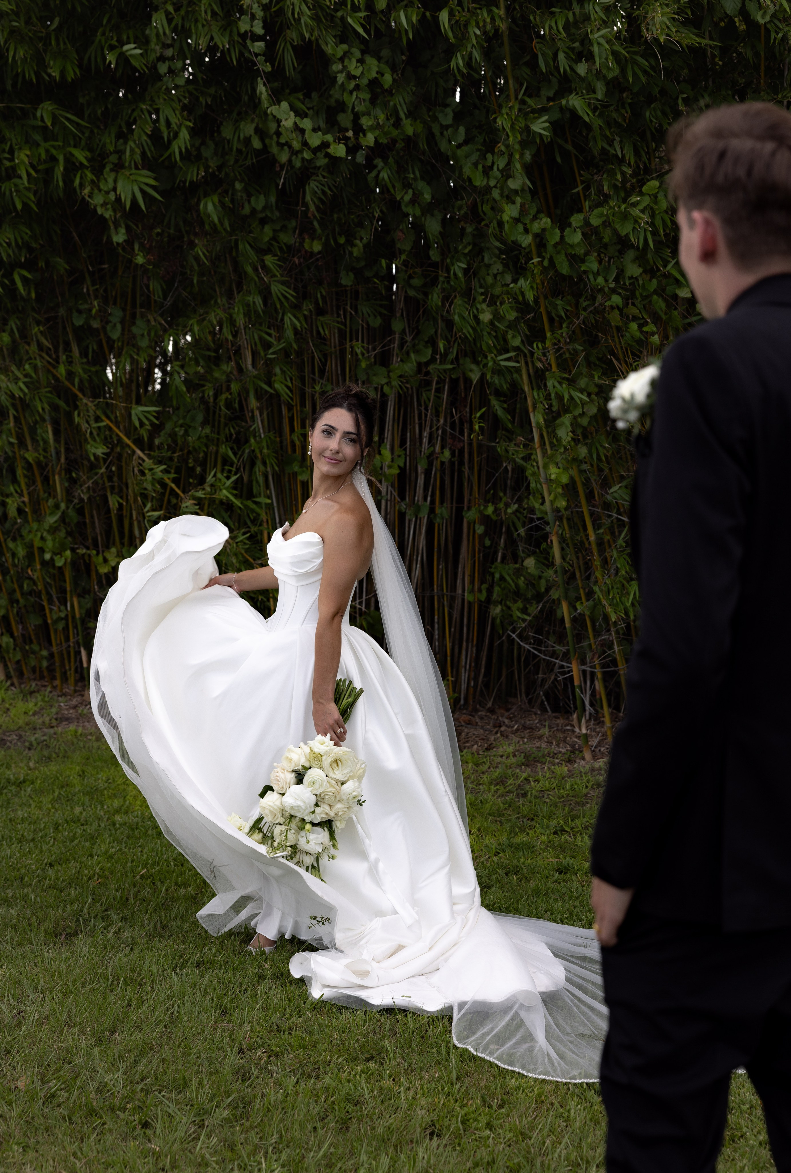 Alexsa and Robert. Ever After Farm Peach. Photographer Anastasia Nagibina