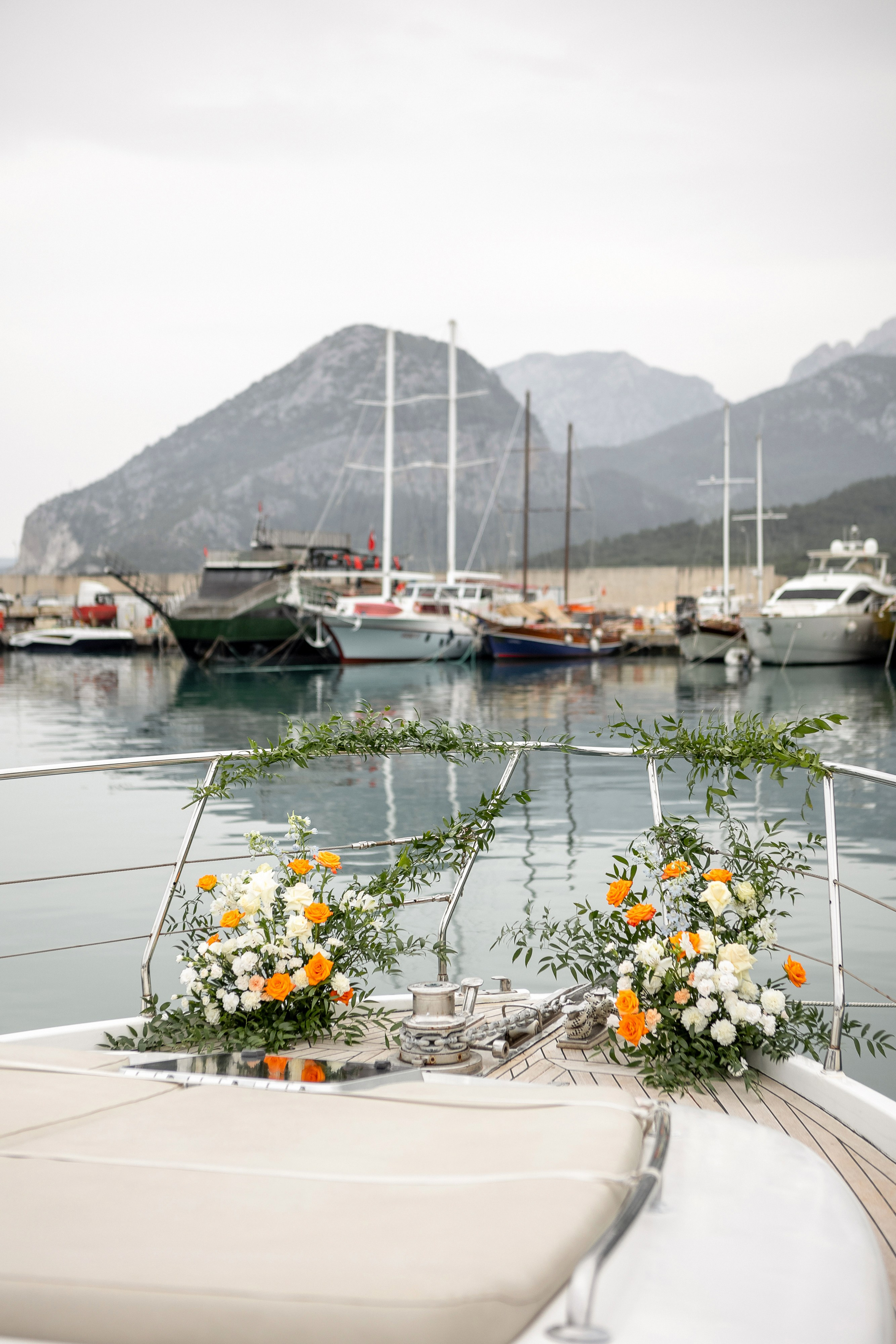 Свадьба на яхте. Фотограф в Анталии, Кемере и Белеке