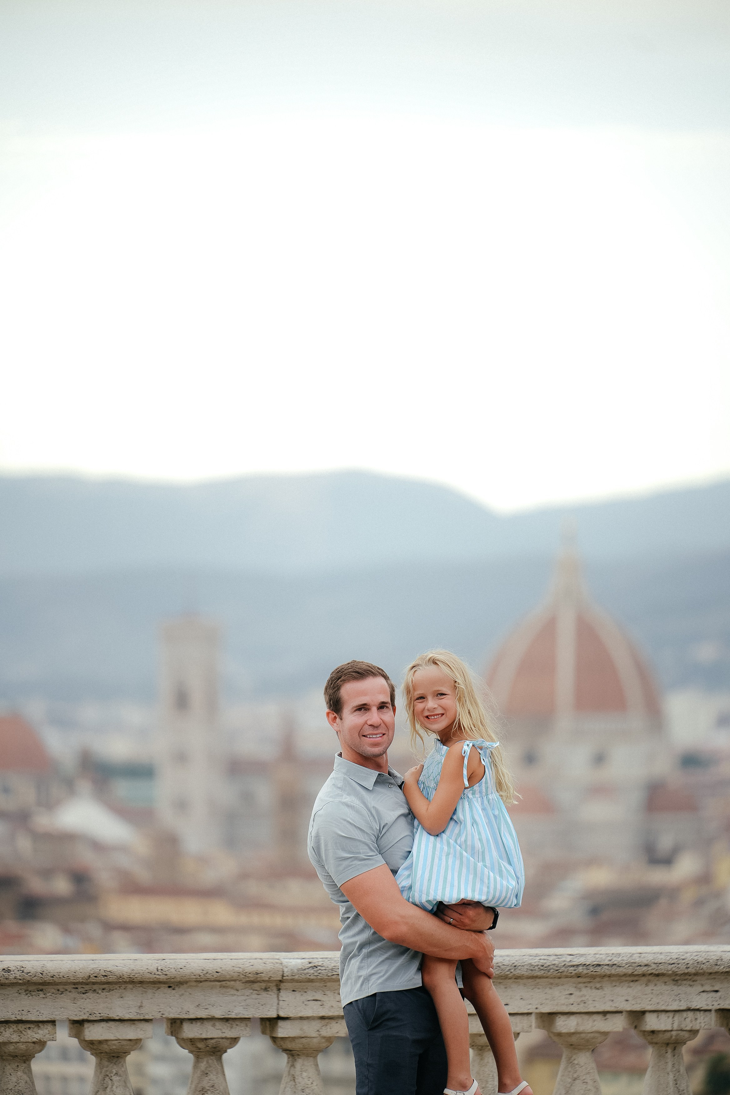 Nicole & Family. Wedding Photographer in Italy