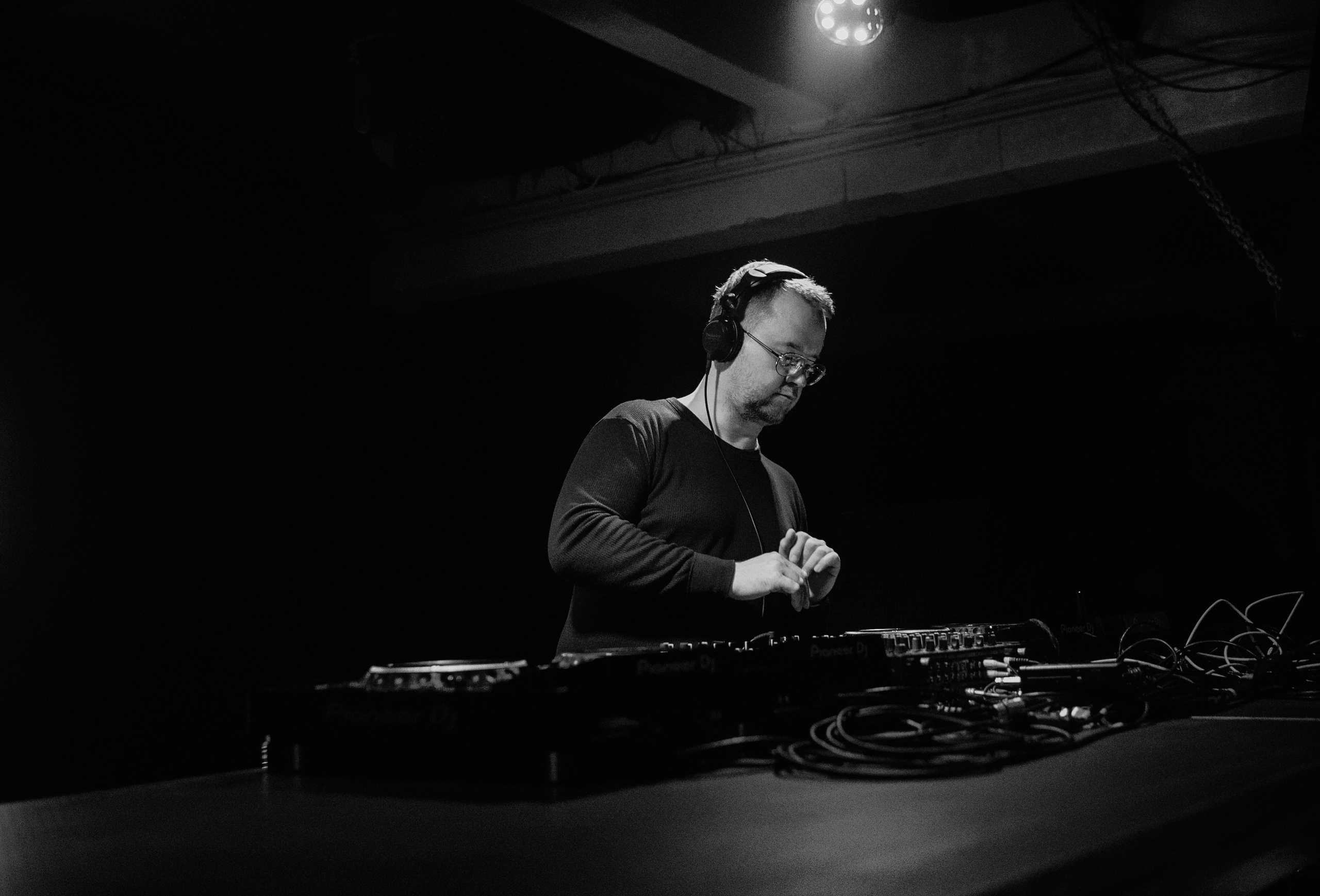 DJ Pablo Tozzi Laska bar, 2024. Sandra Garanca Portrait and event photographer