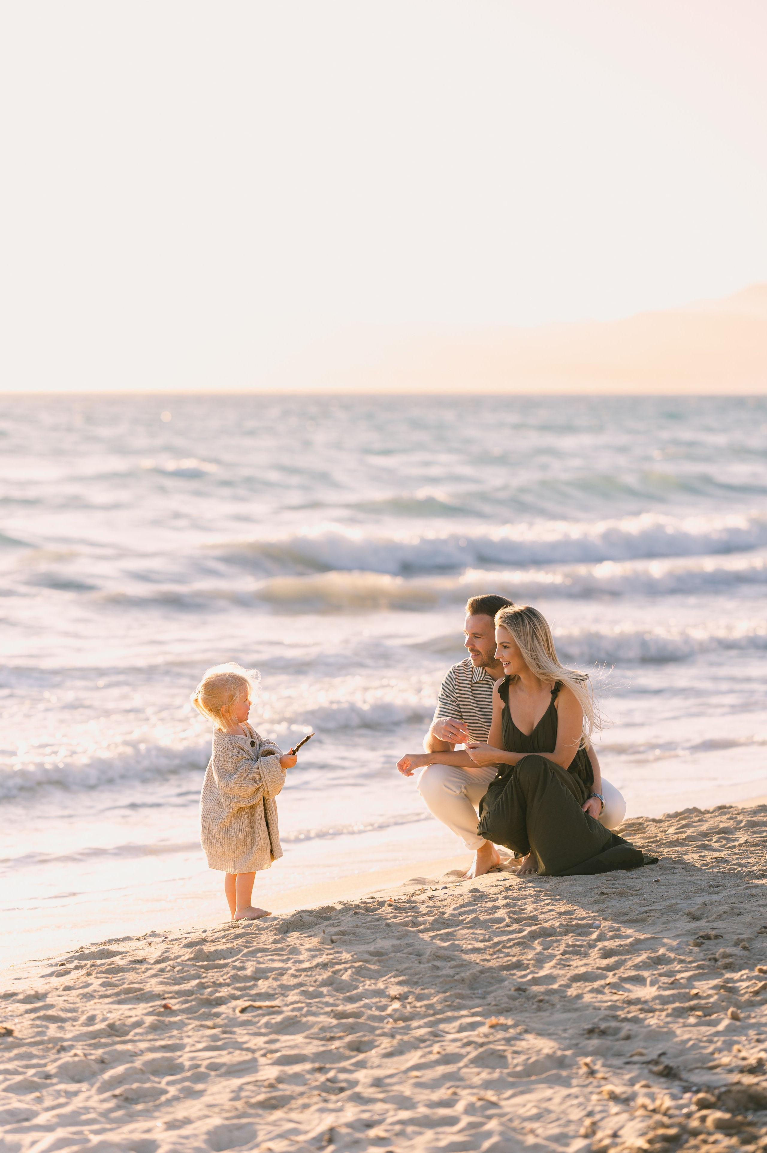 Family & Couple Photoshoot Mallorca S’Arenal Beach — Sunset Session. Photographer in Mallorca