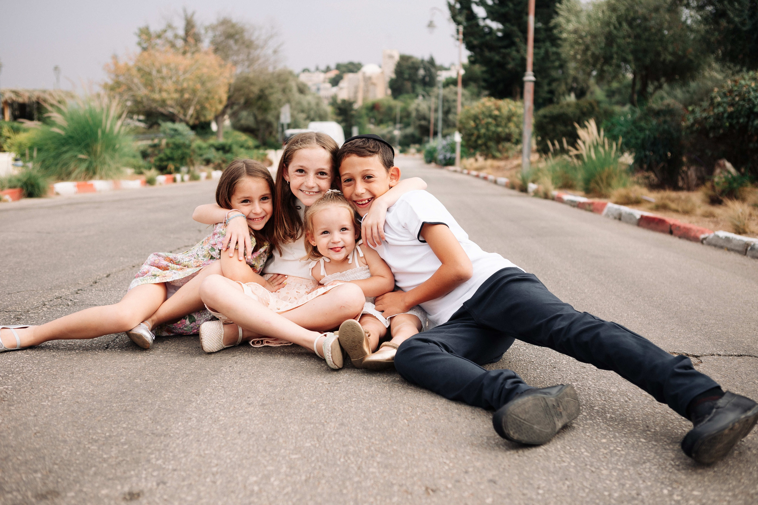 BIG FAMILY IN YAMIN MOSHE. Https://shi-photo.com/