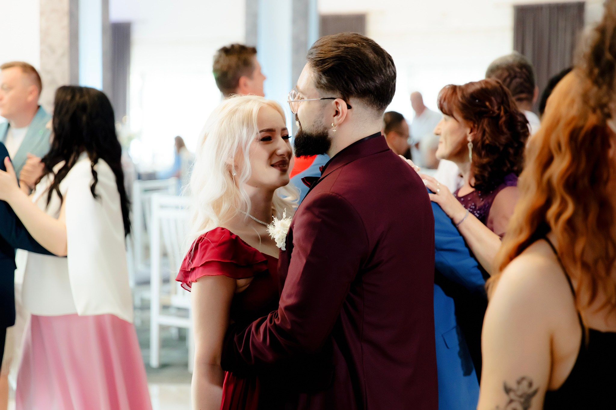 Ioana & Ionuț | Nuntă de poveste la Păstrăvăria Poiana din Mălini județul Suceava. Servicii foto-video profesionale, pentru momente de neuitat