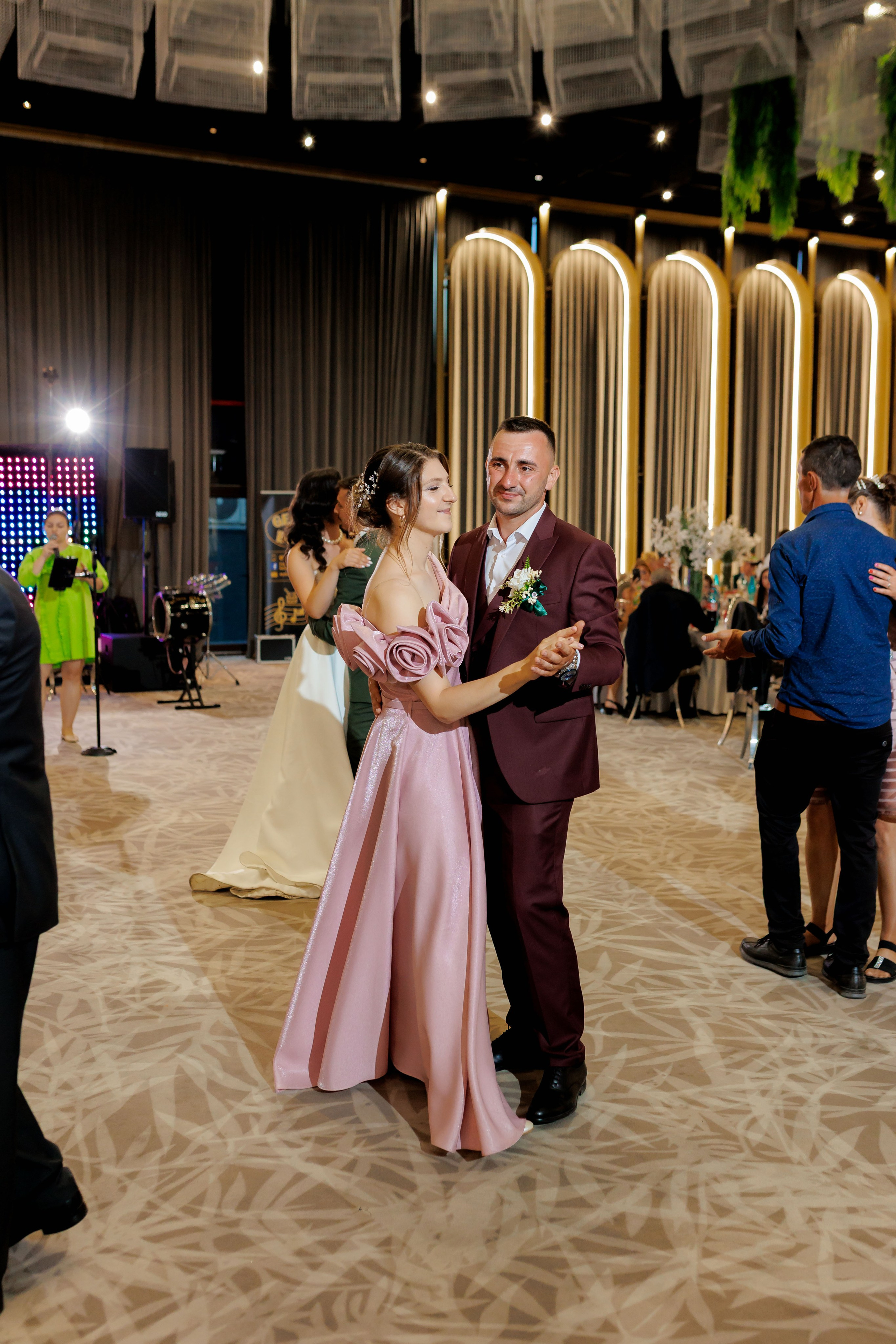 Nunta Nicoleta & Răzvan | Fotografie & Videografie Profesională. Servicii foto-video profesionale, pentru momente de neuitat