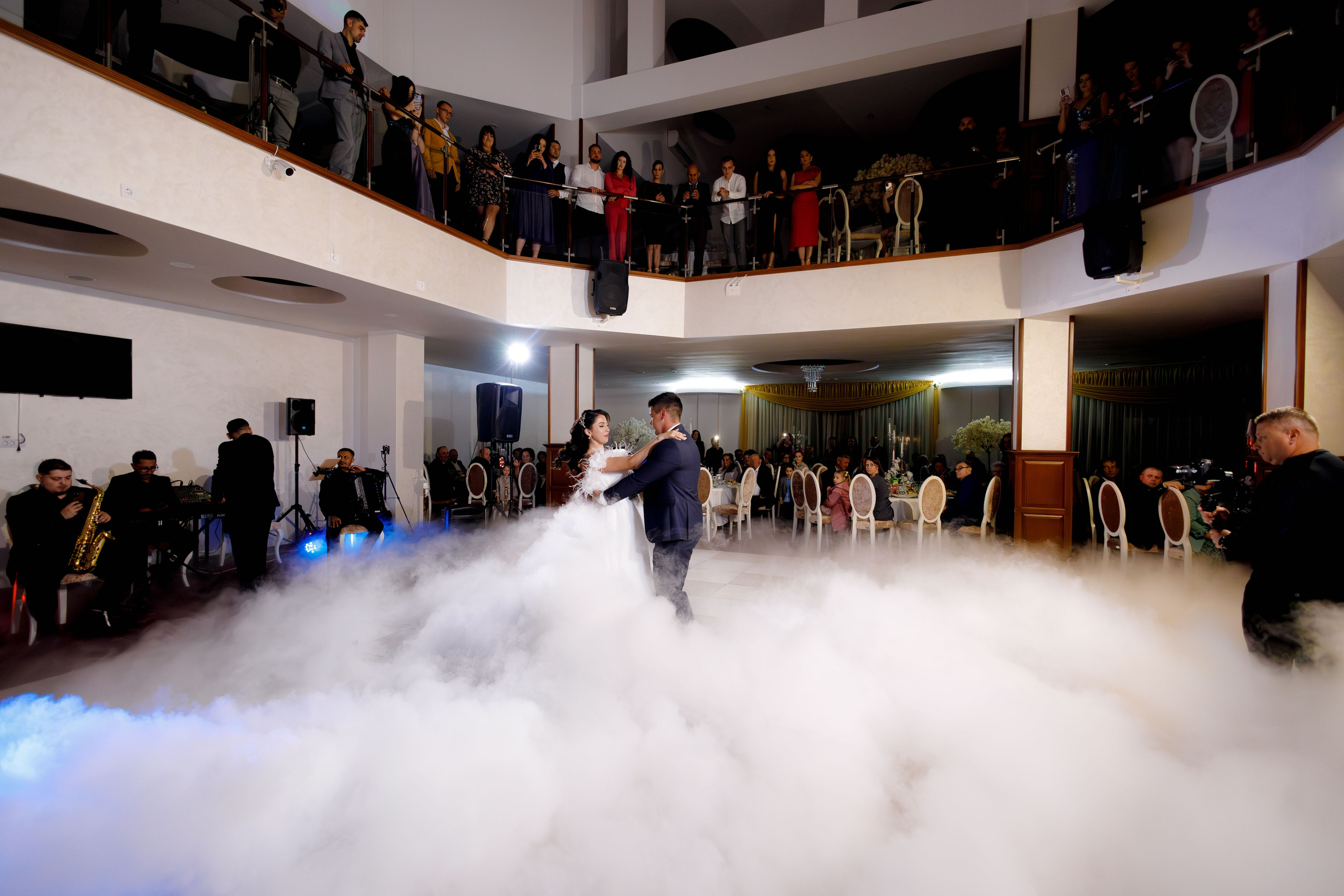 Loredana & Emilian – Ziua Nunții | Videografie - fotografie Botez Suceava, Iași, Botoșani. Servicii foto-video profesionale, pentru momente de neuitat