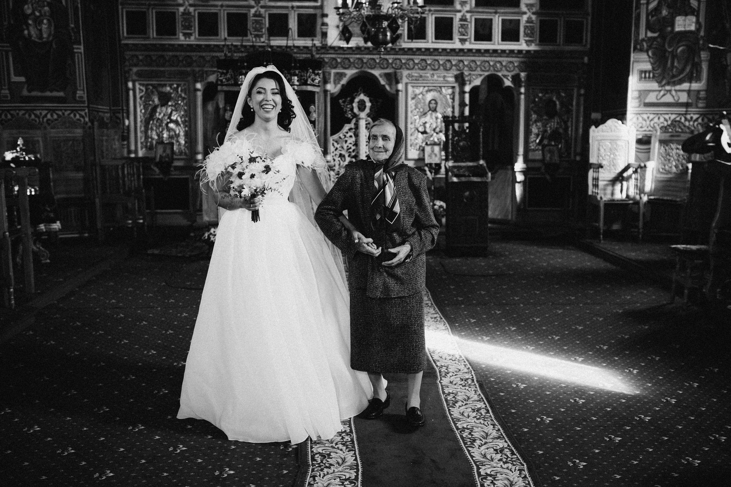 Loredana & Emilian – Ziua Nunții | Videografie - fotografie Botez Suceava, Iași, Botoșani. Servicii foto-video profesionale, pentru momente de neuitat