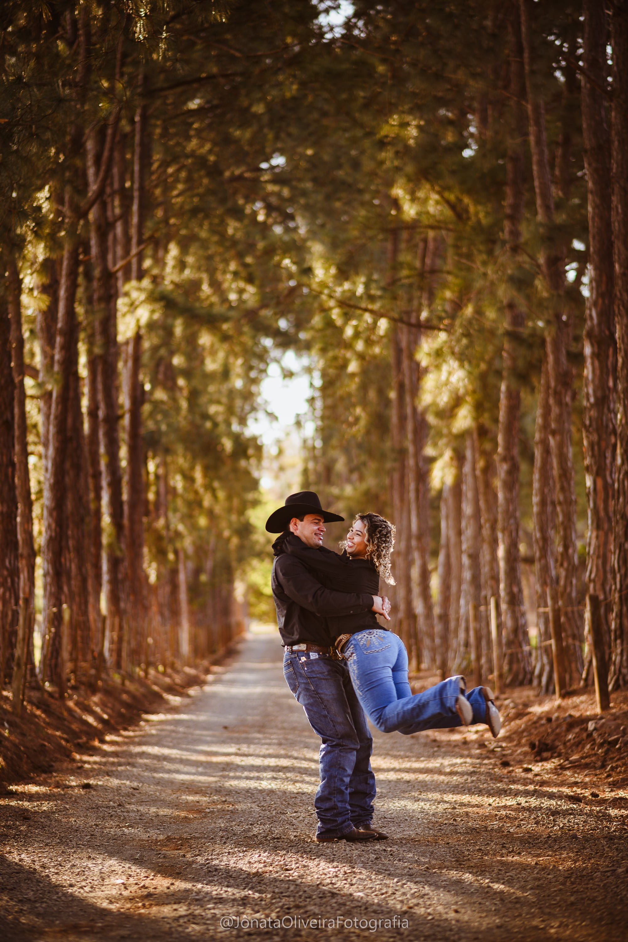 Pre Wedding Luérica e Vinicius. Fotografia de casamentos e ensaios em avaré Jônata Oliveira