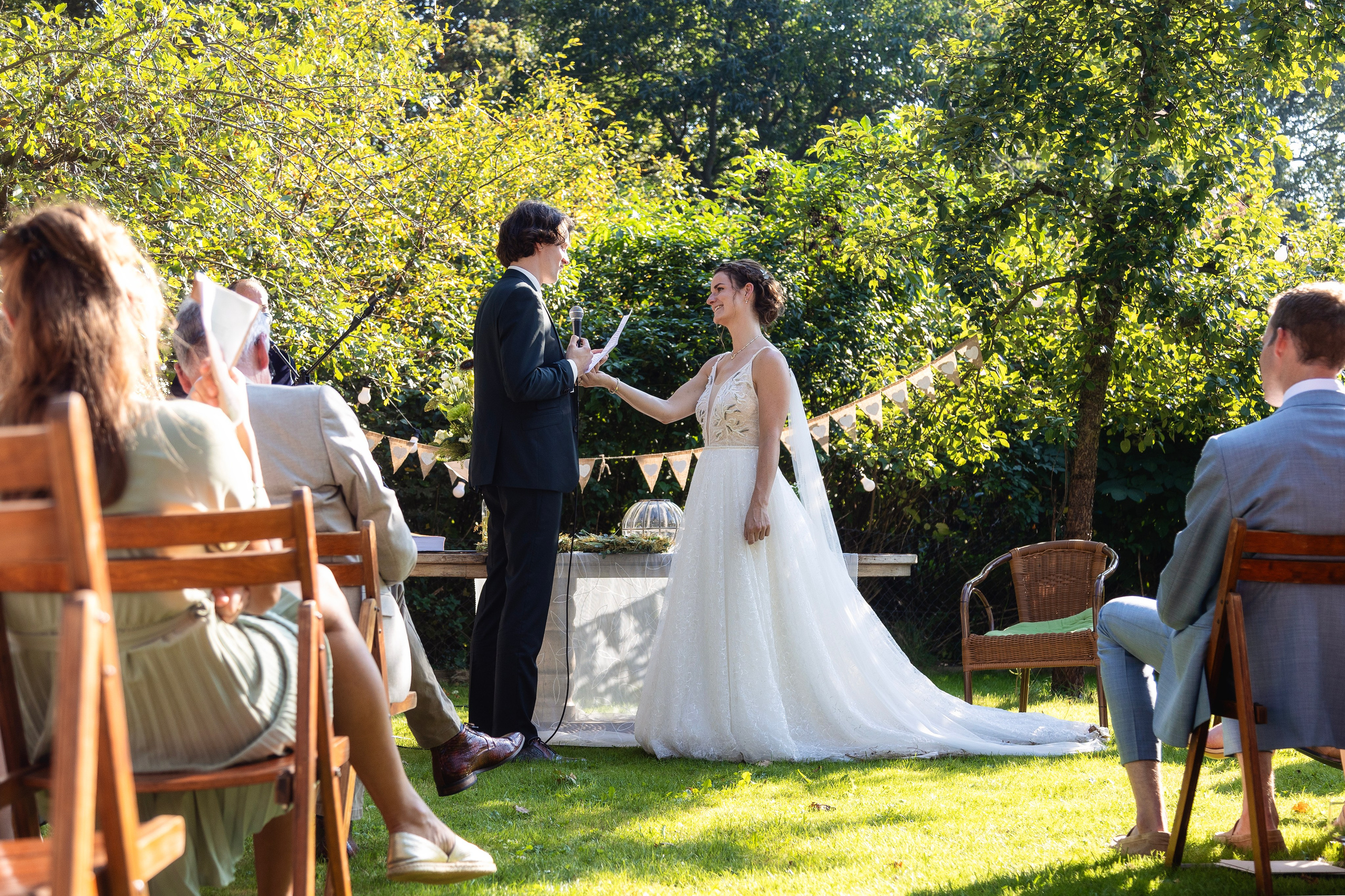 Huwelijk in eigen tuin Overijssel